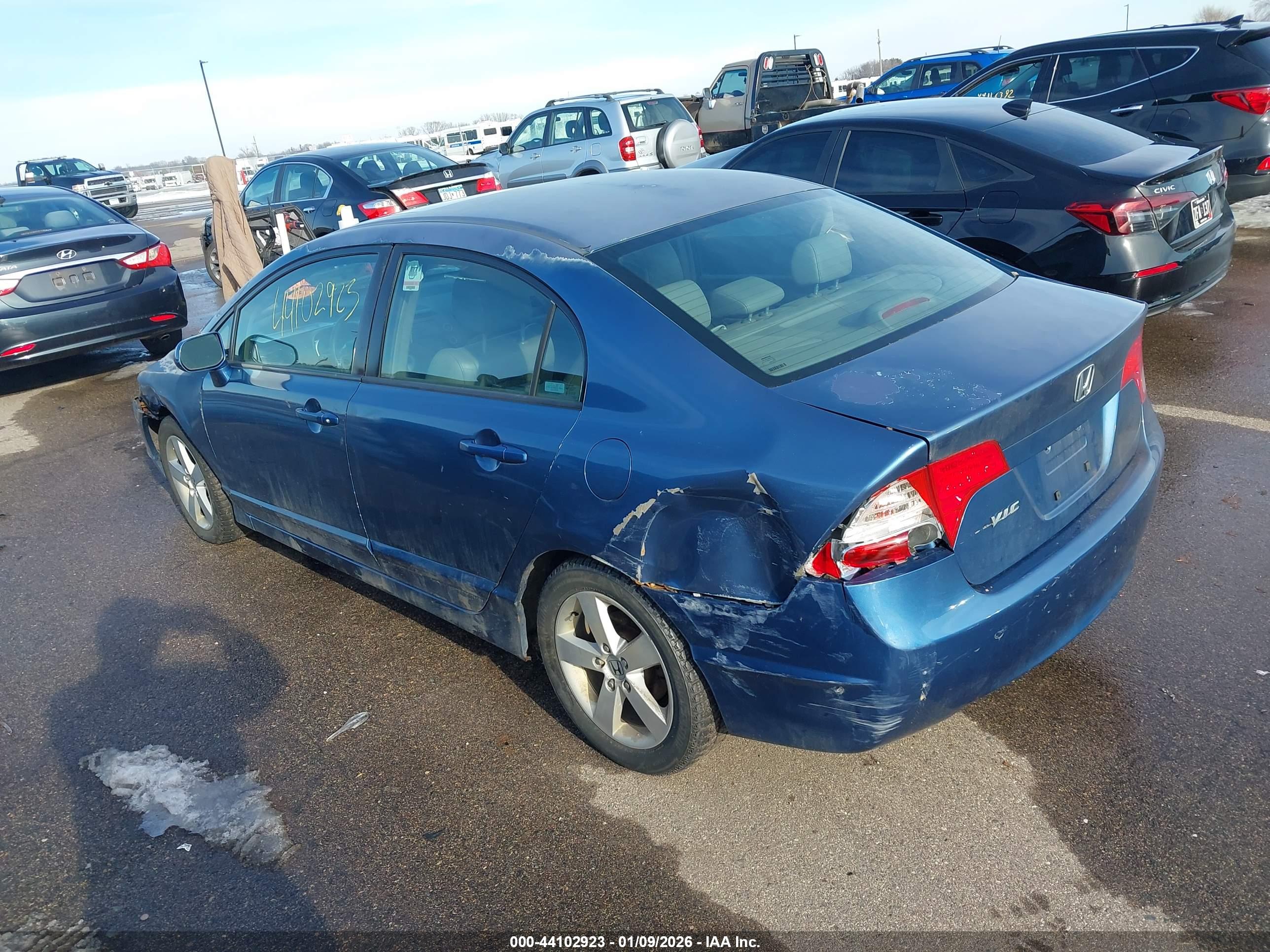 HONDA CIVIC image 3