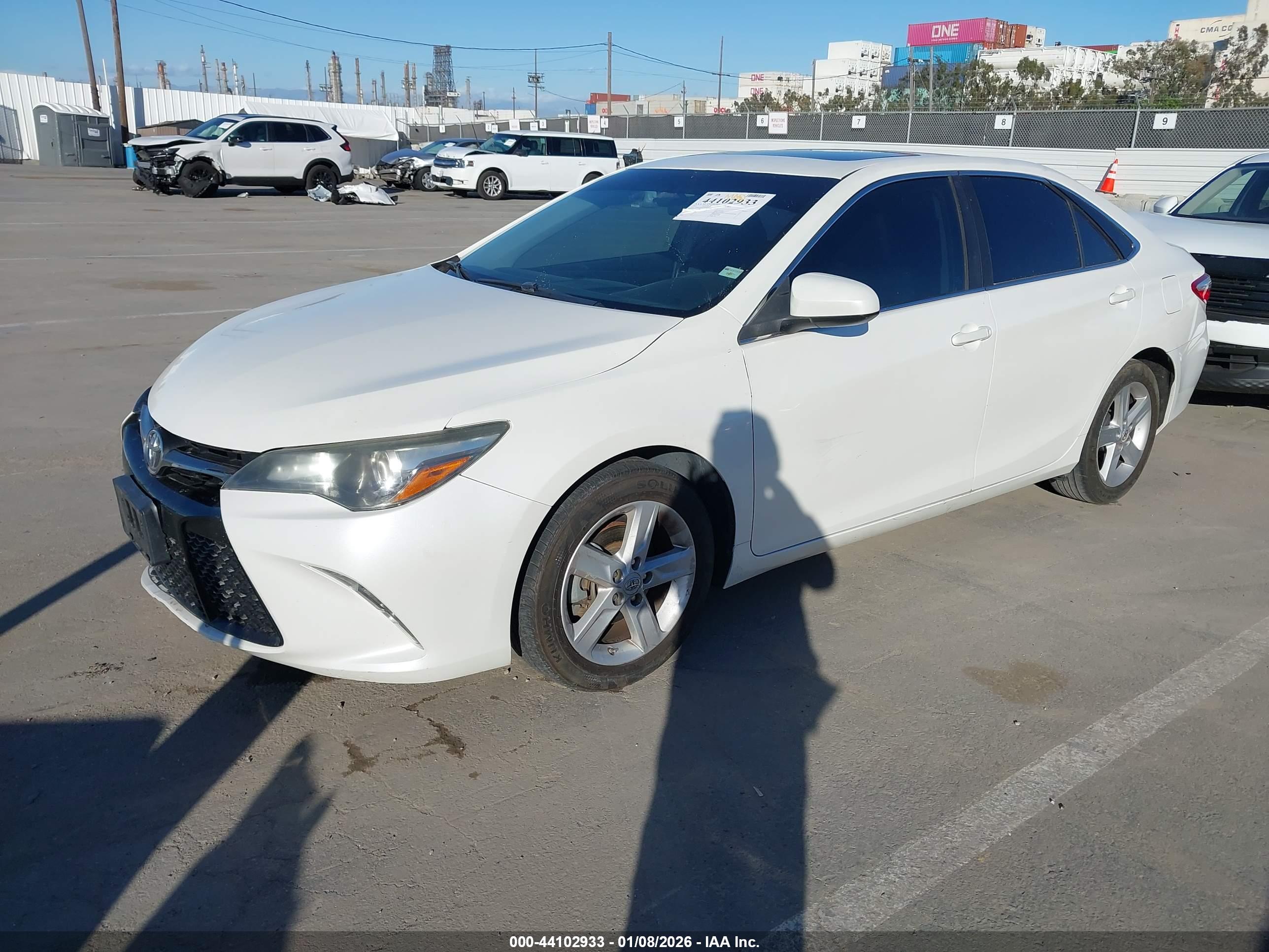 TOYOTA CAMRY image 2