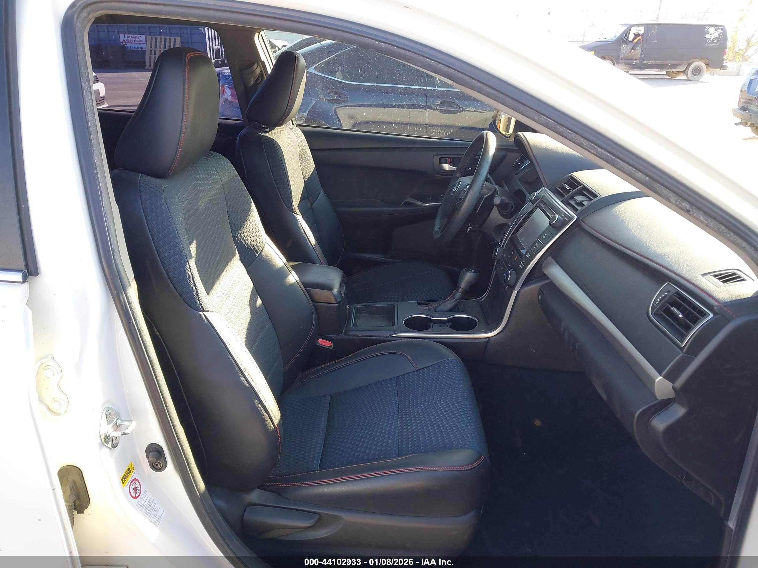 TOYOTA CAMRY image 5