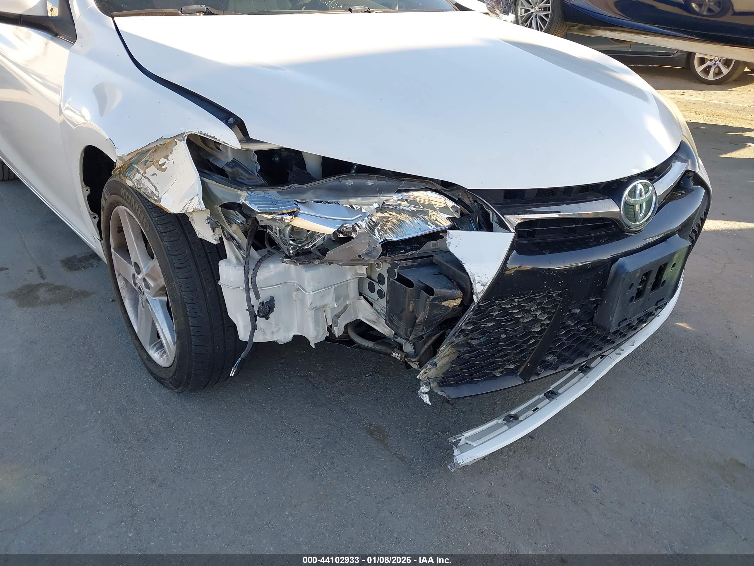TOYOTA CAMRY image 6