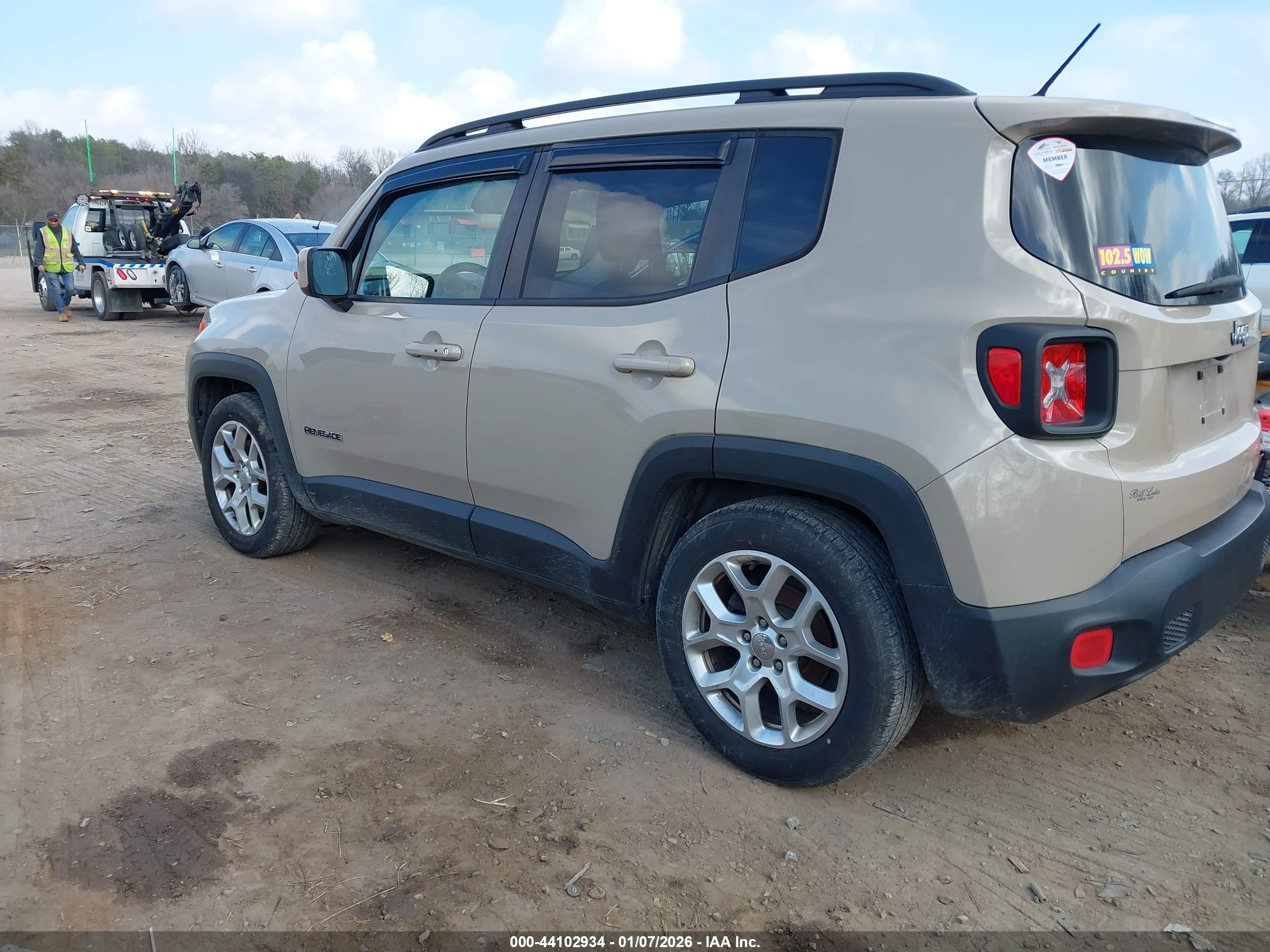 JEEP RENEGADE image 3