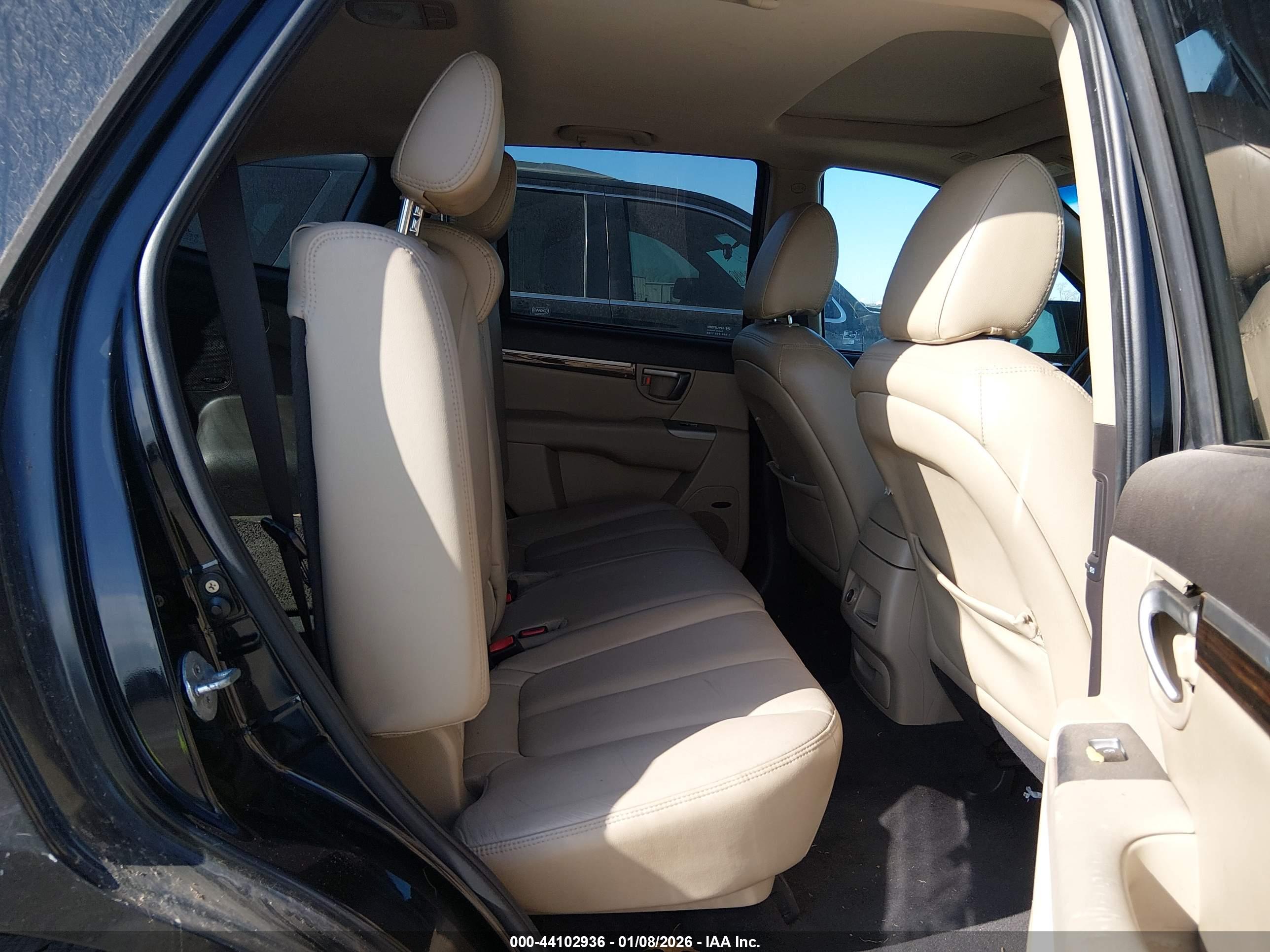 HYUNDAI SANTA image 8