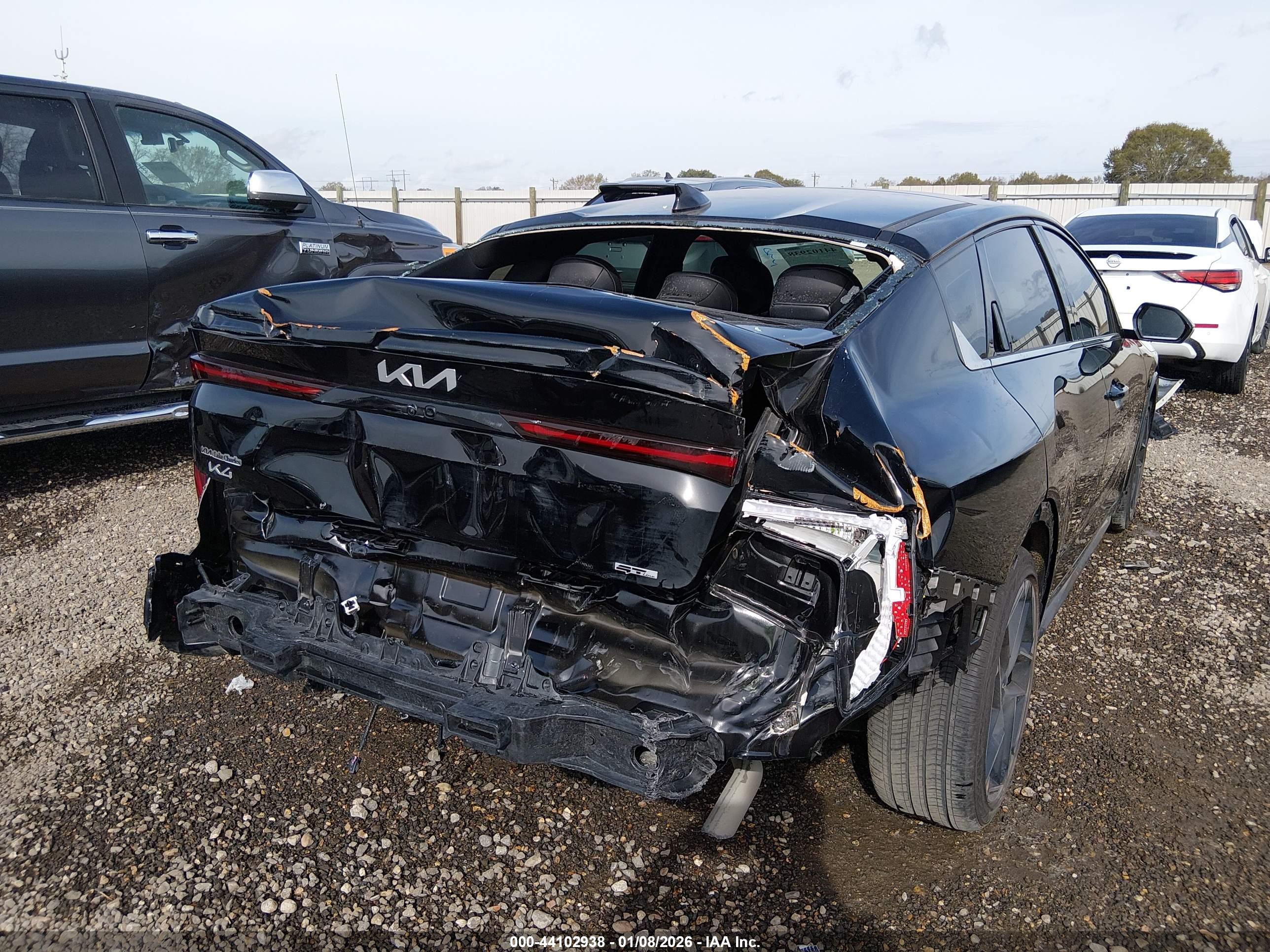 KIA K4 image 6