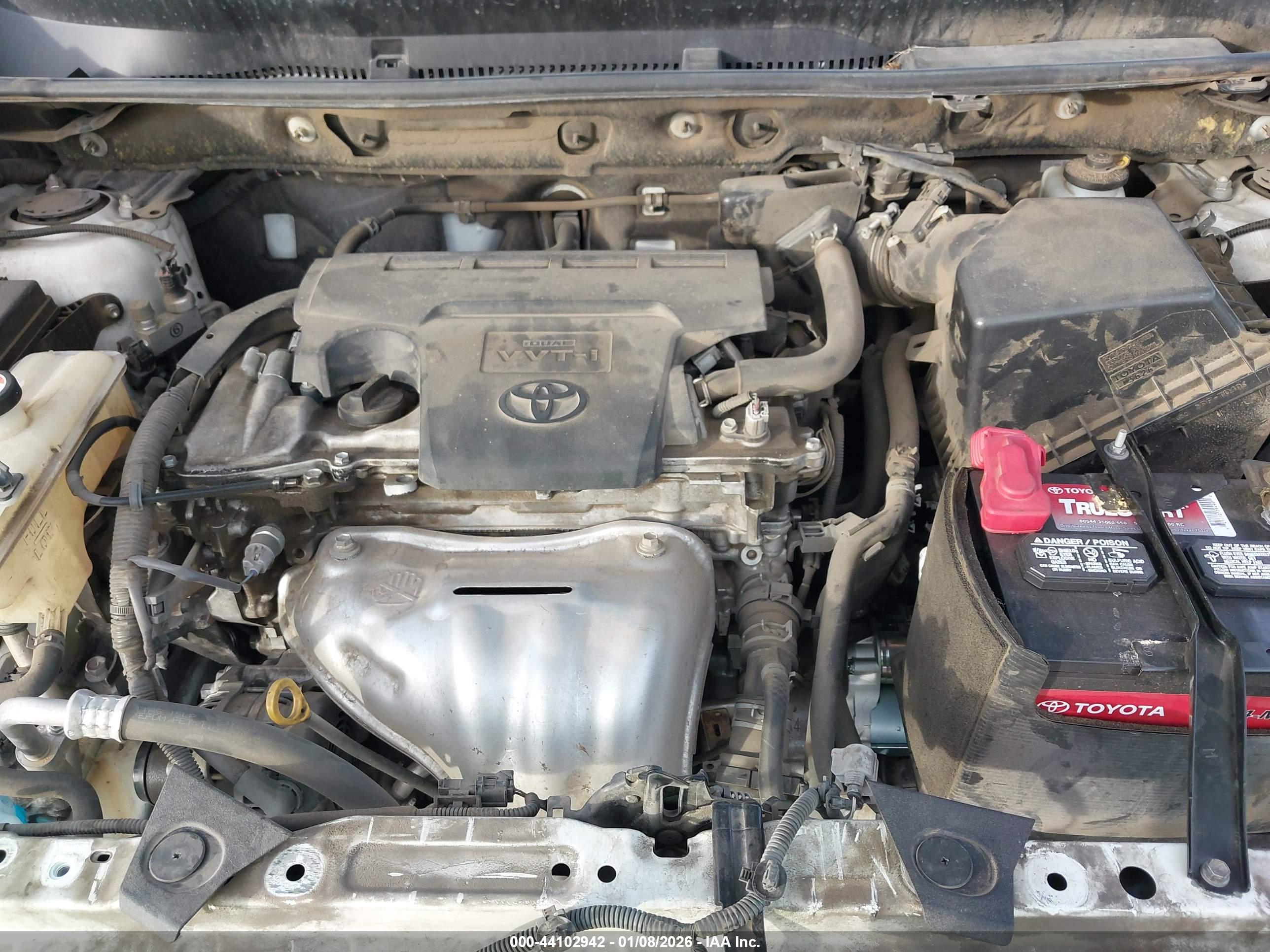 TOYOTA RAV4 image 10