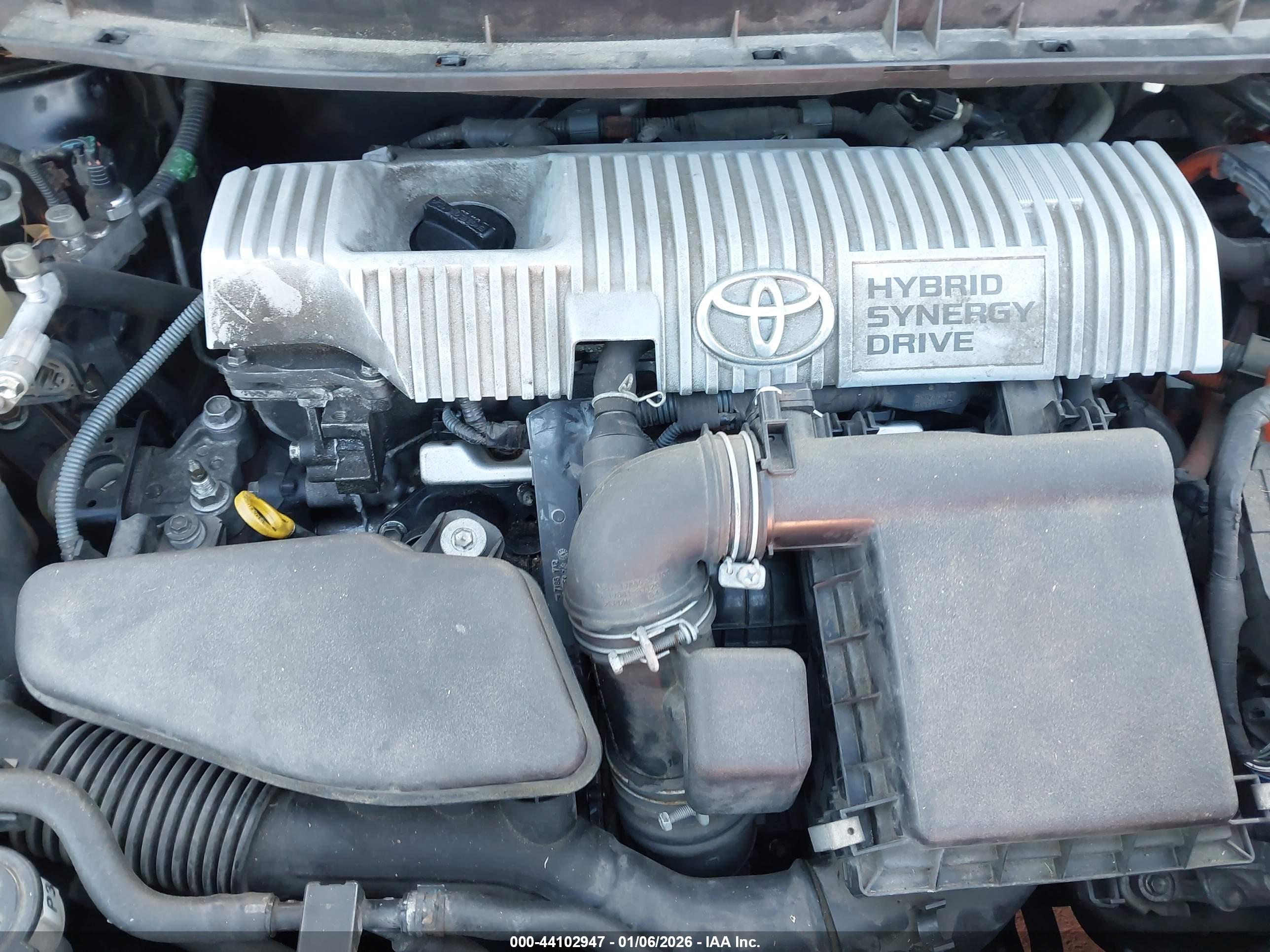 TOYOTA PRIUS image 10