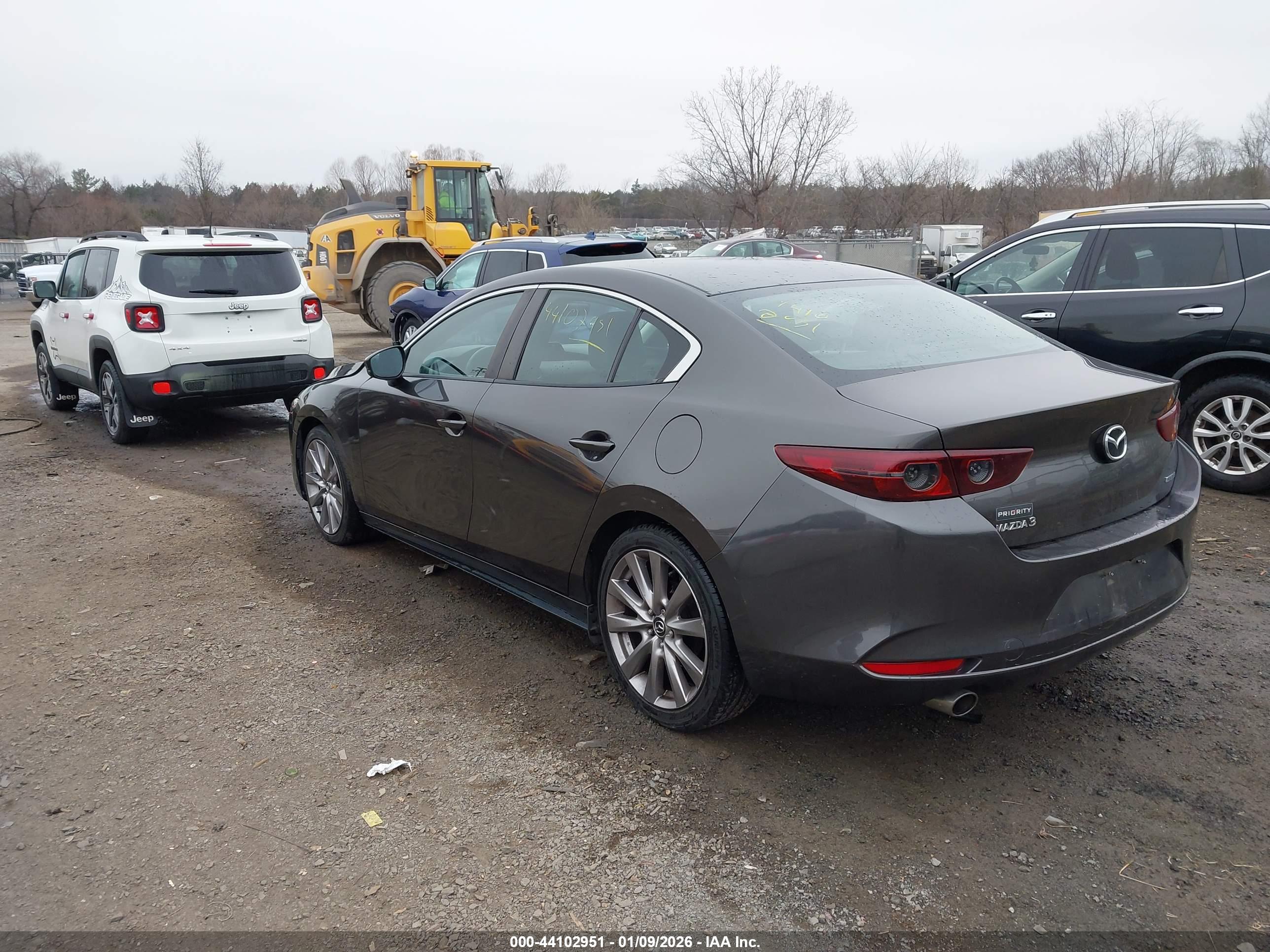 MAZDA MAZDA3 image 3