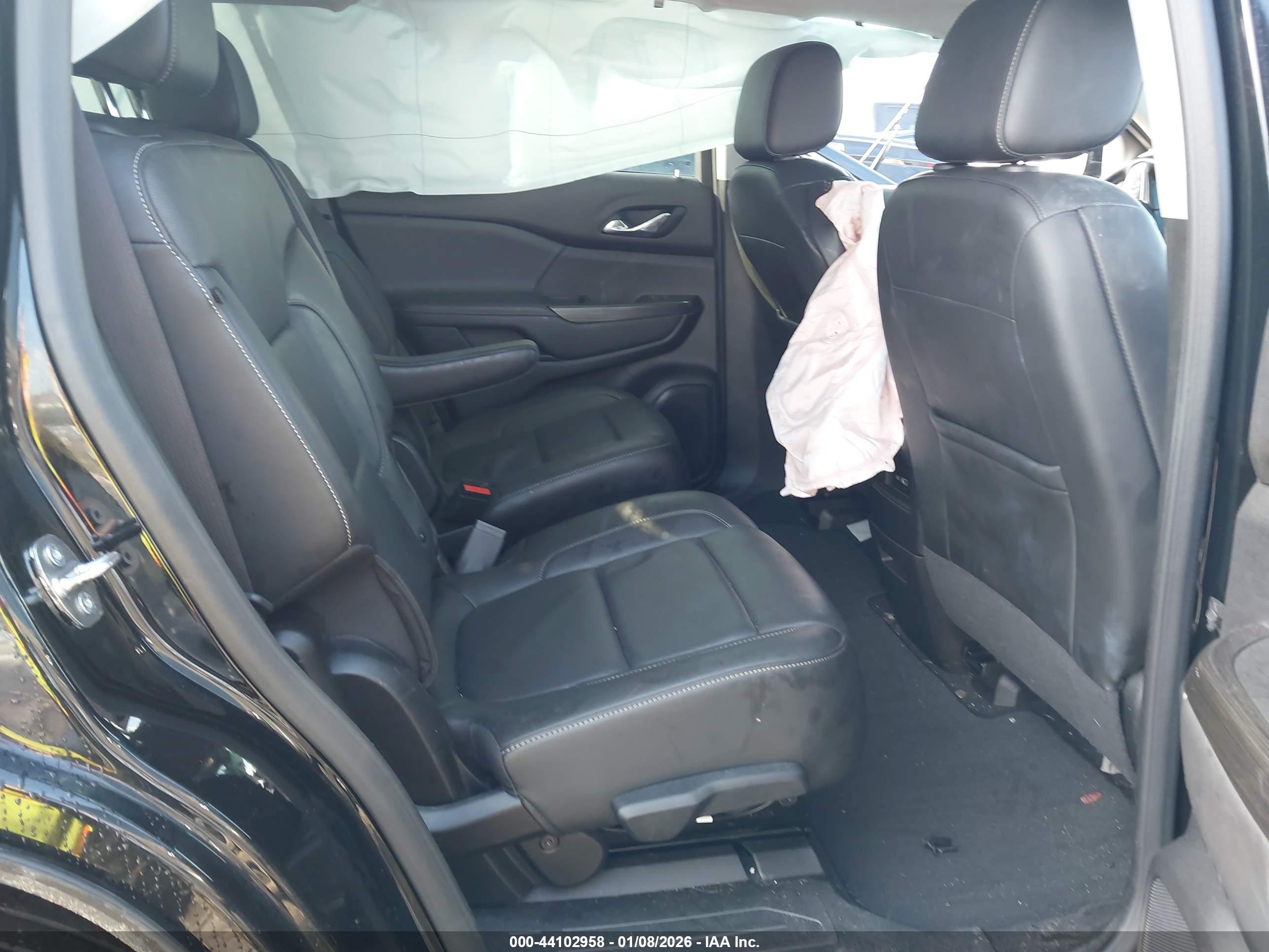 GMC ACADIA image 8