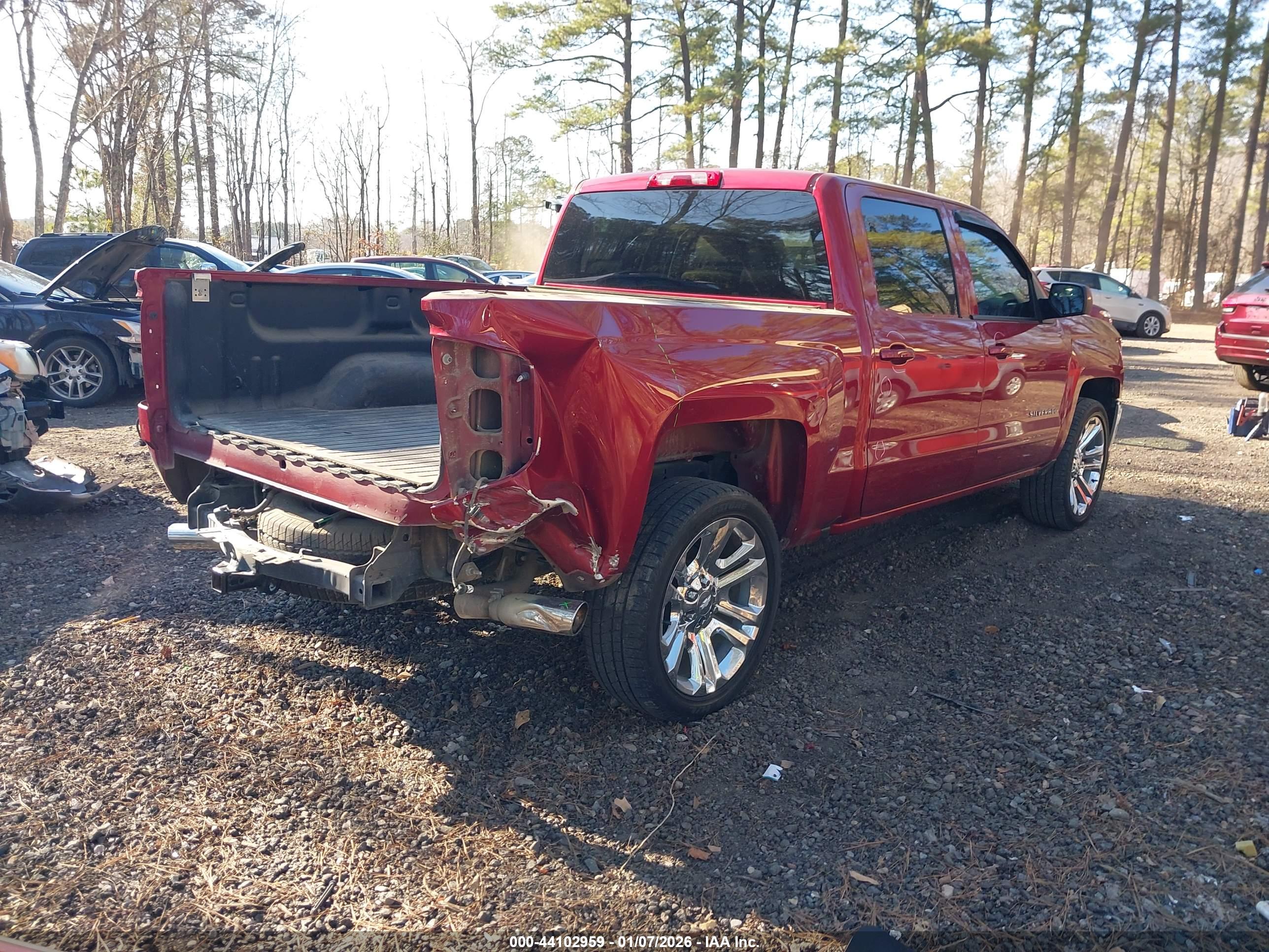 CHEVROLET SILVERADO image 4