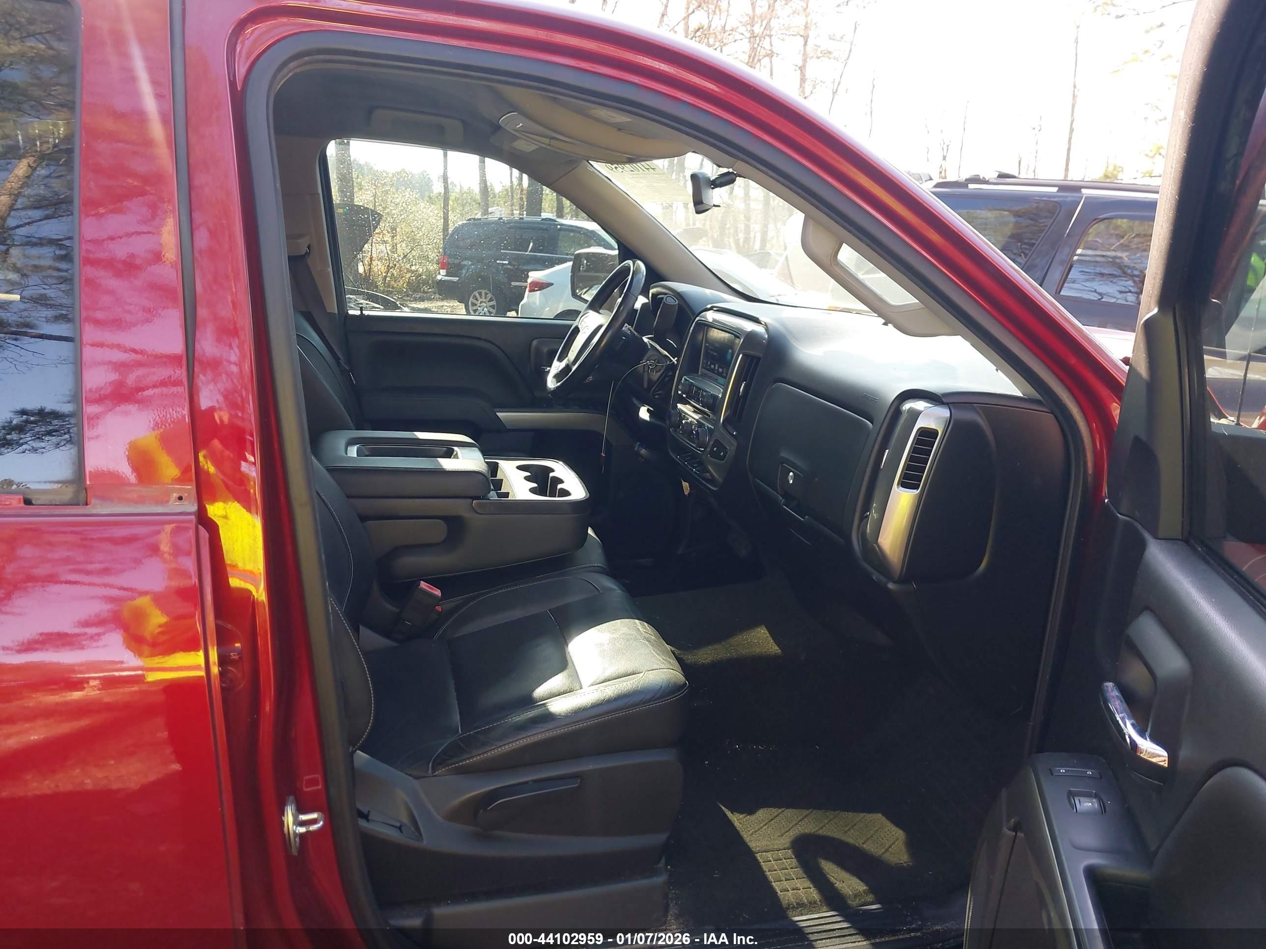 CHEVROLET SILVERADO image 5