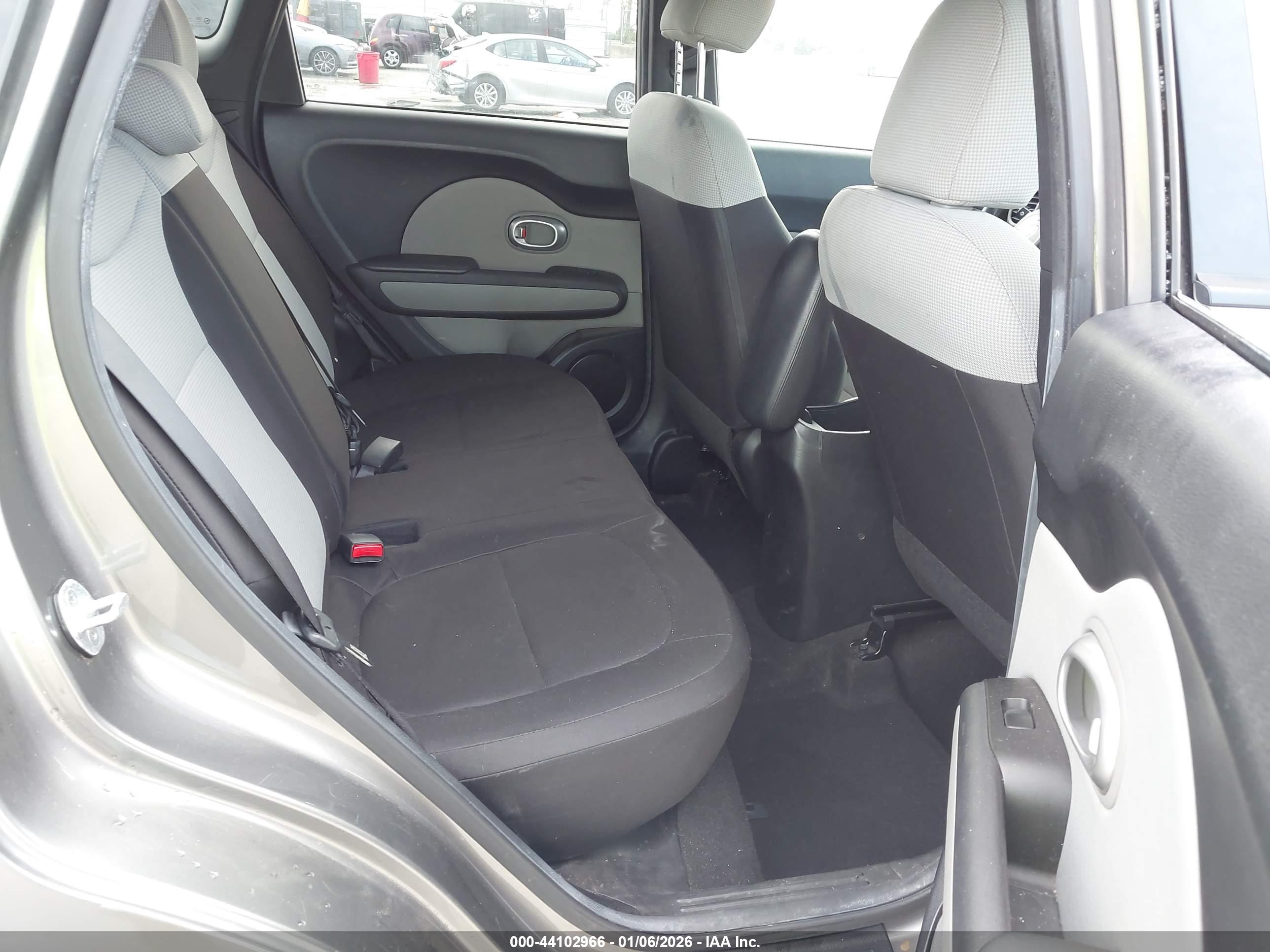 KIA SOUL image 8