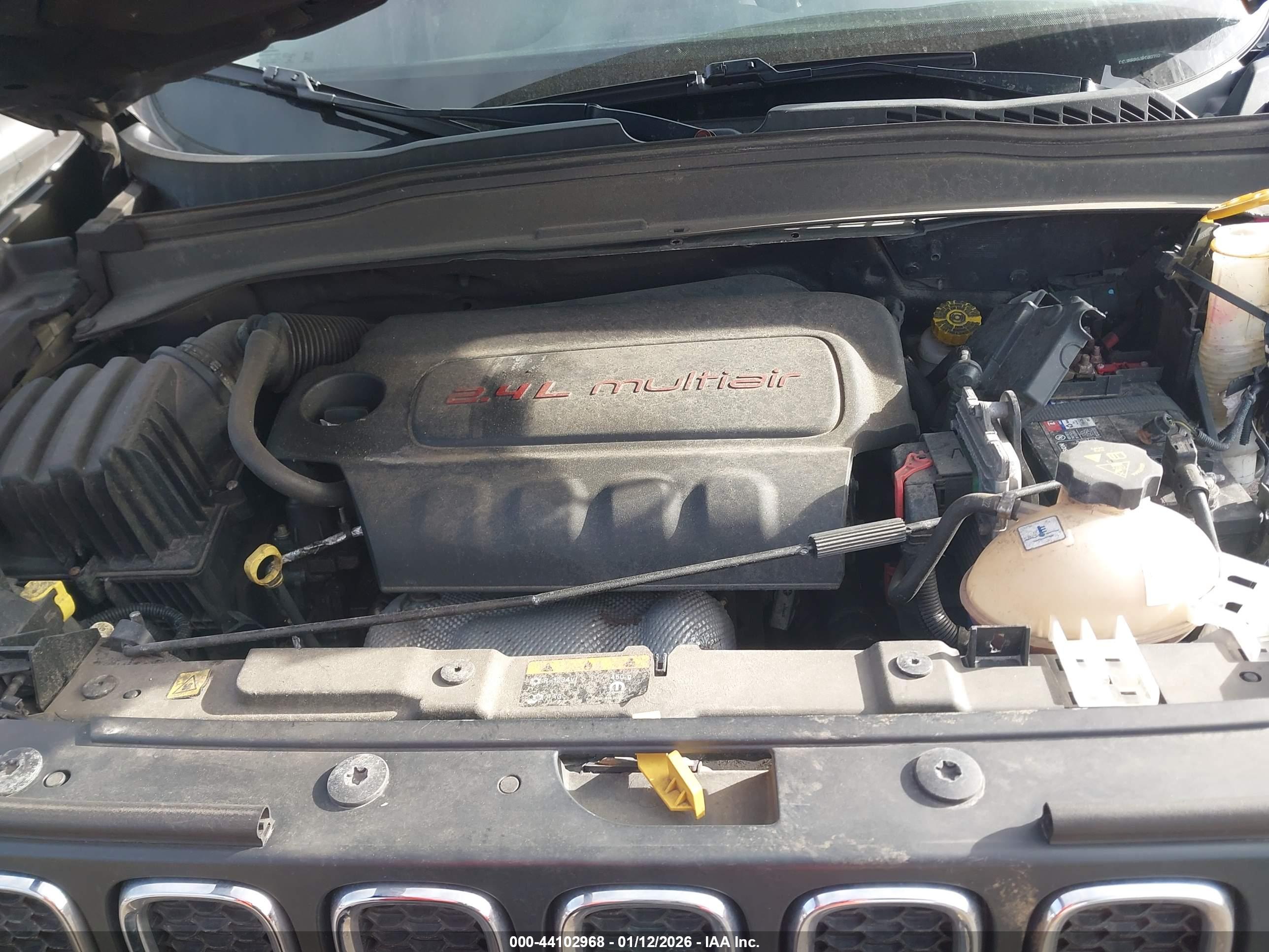JEEP RENEGADE image 10