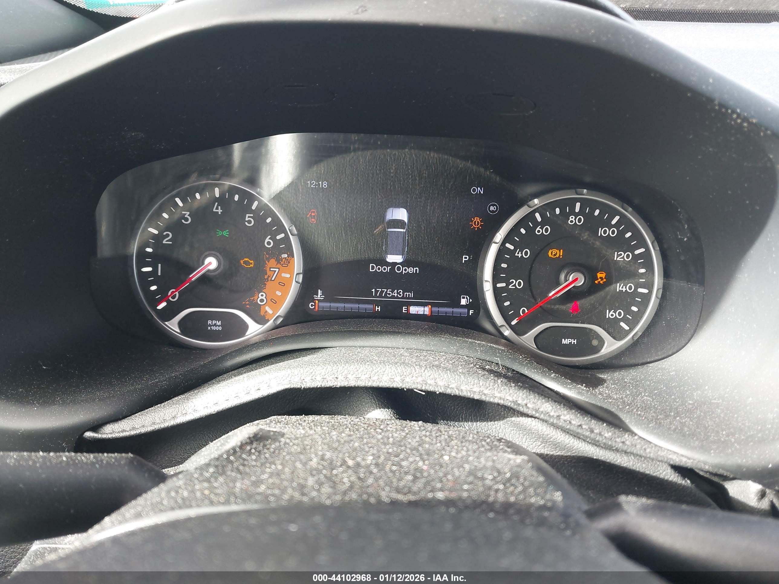 JEEP RENEGADE image 7