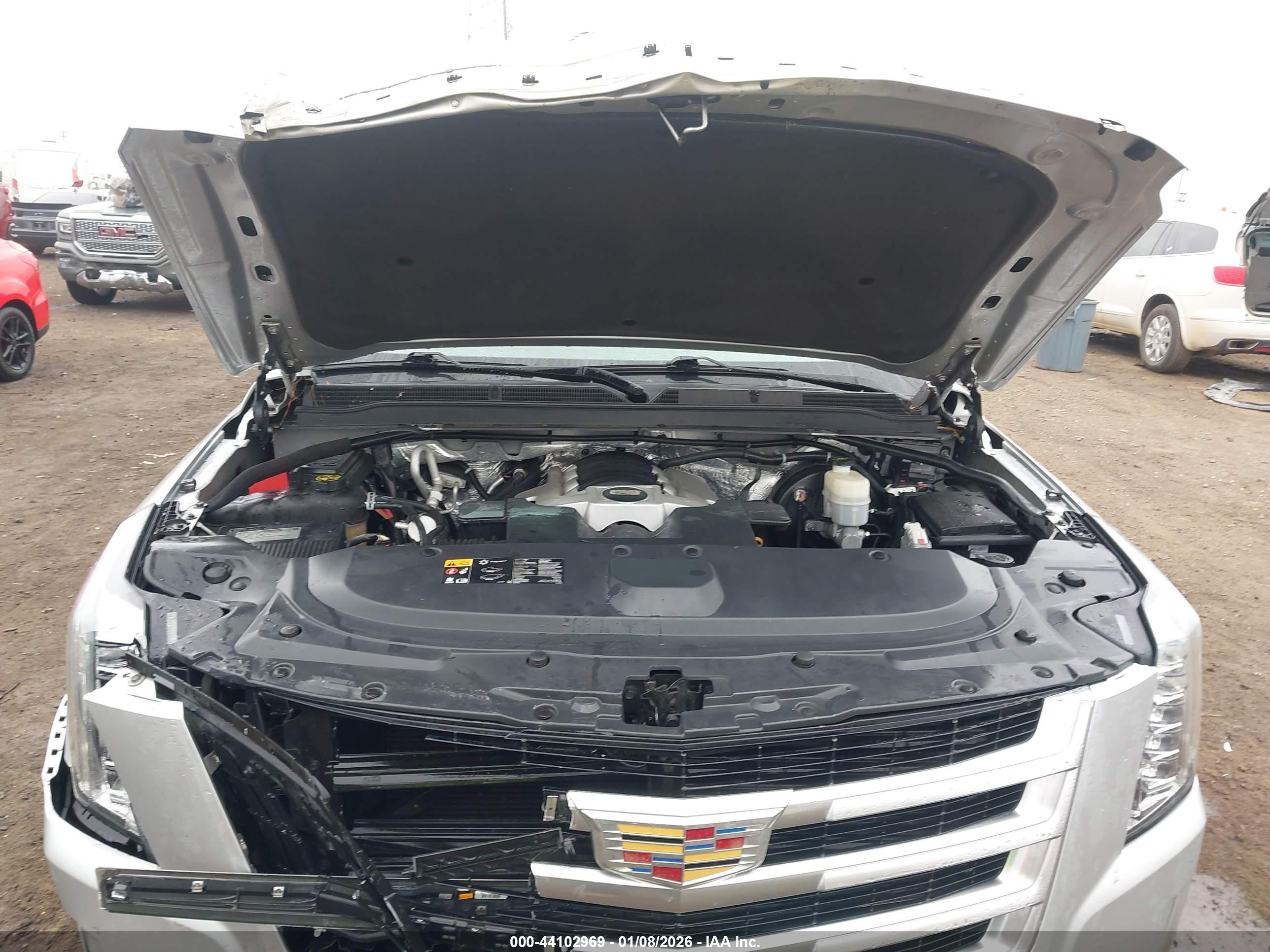CADILLAC ESCALADE image 10