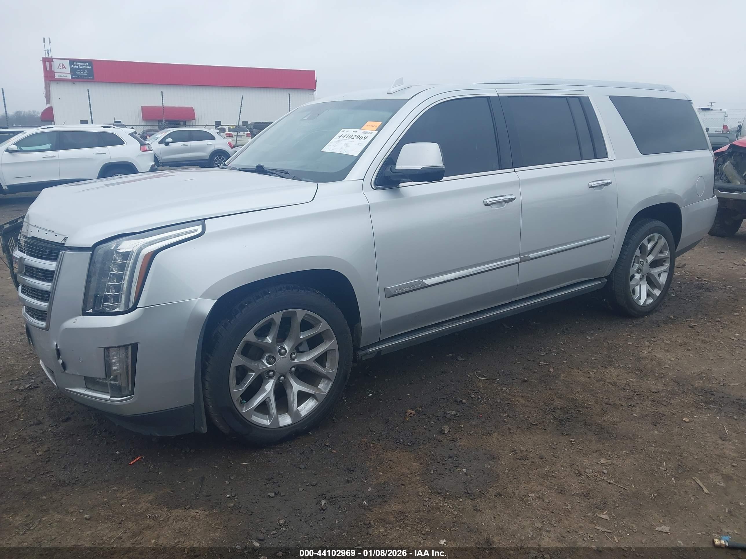 CADILLAC ESCALADE image 2