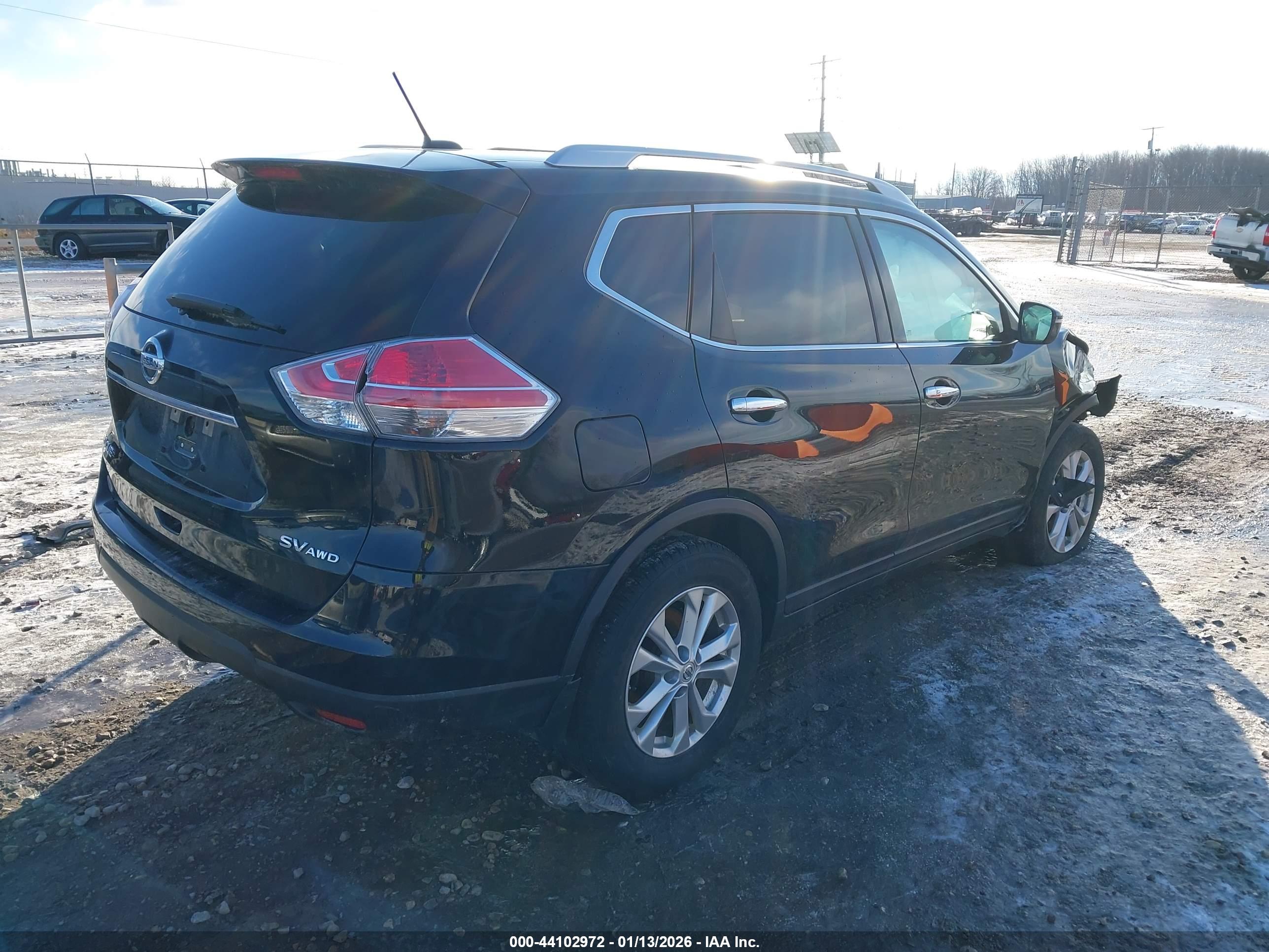NISSAN ROGUE image 4