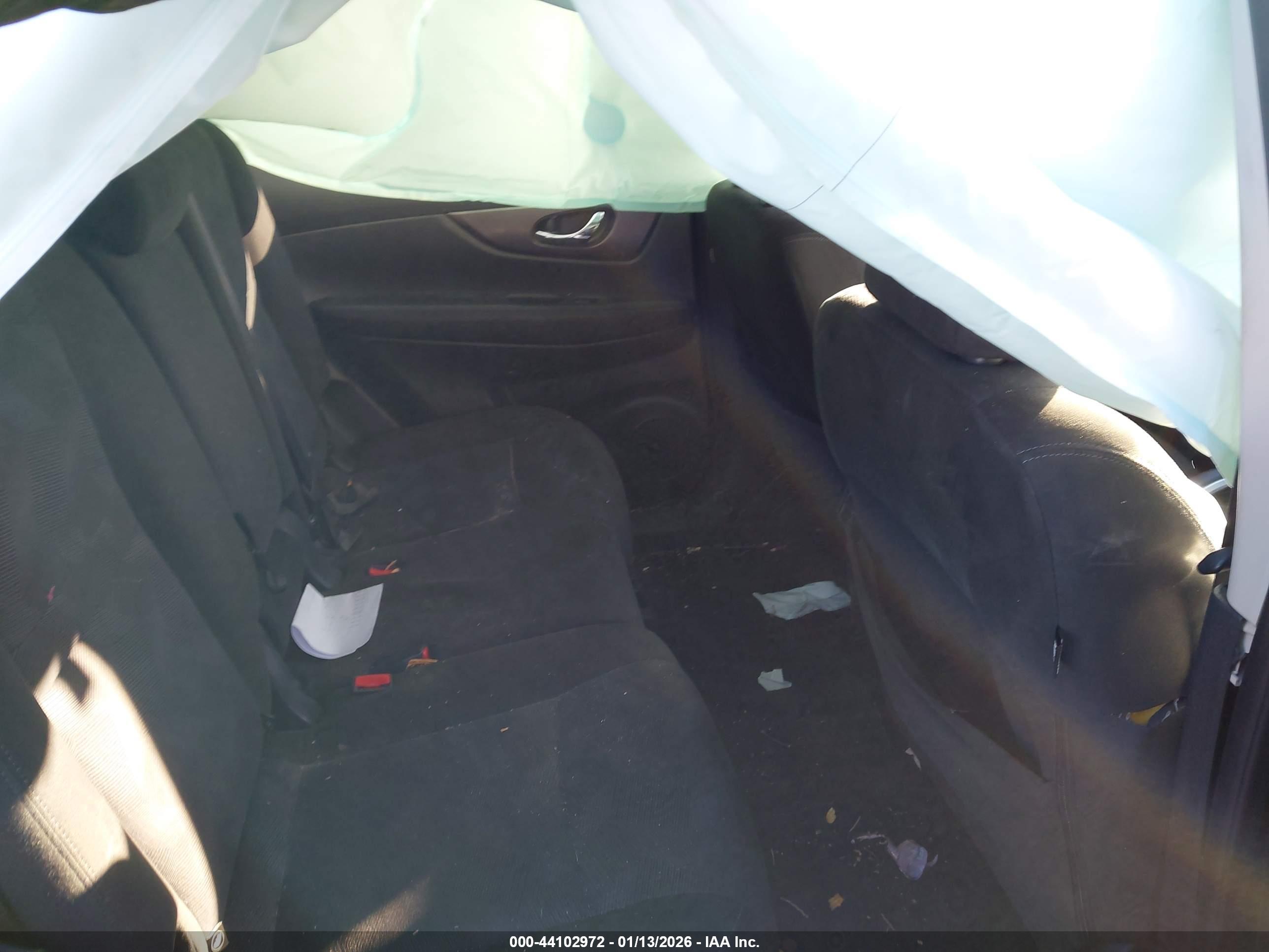 NISSAN ROGUE image 8