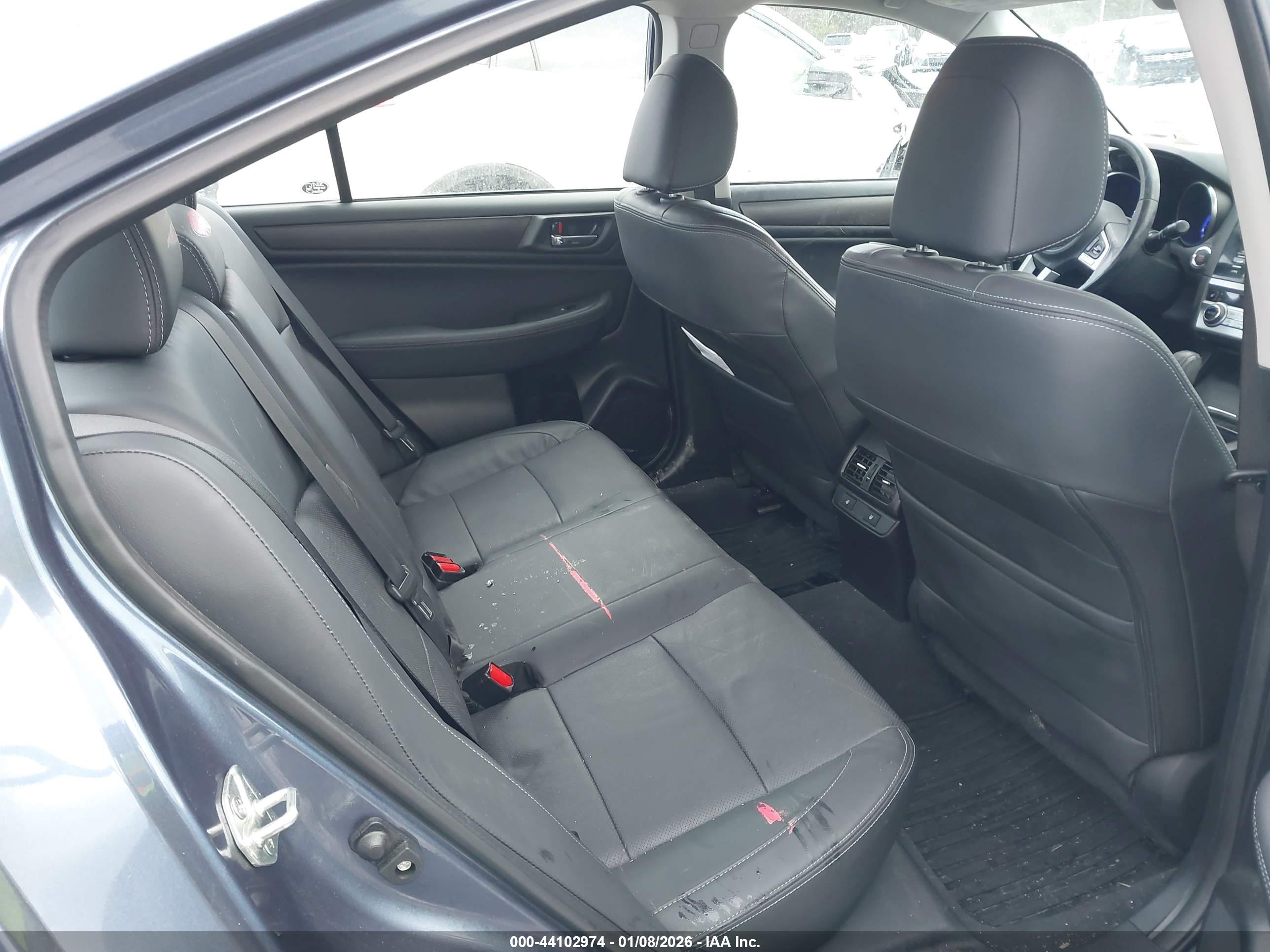 SUBARU LEGACY image 8