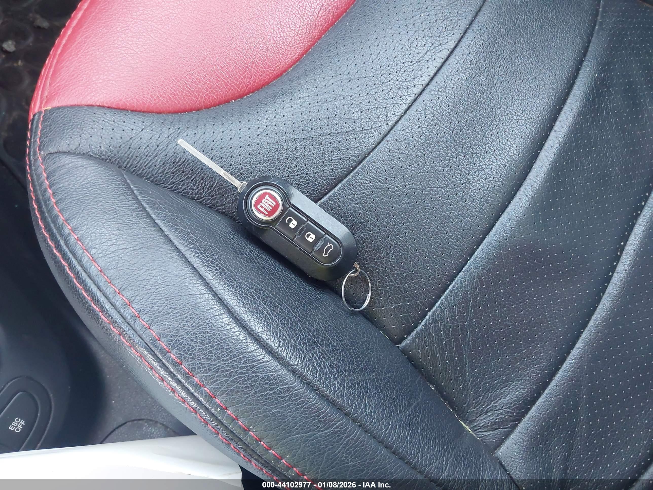 FIAT 500L image 11