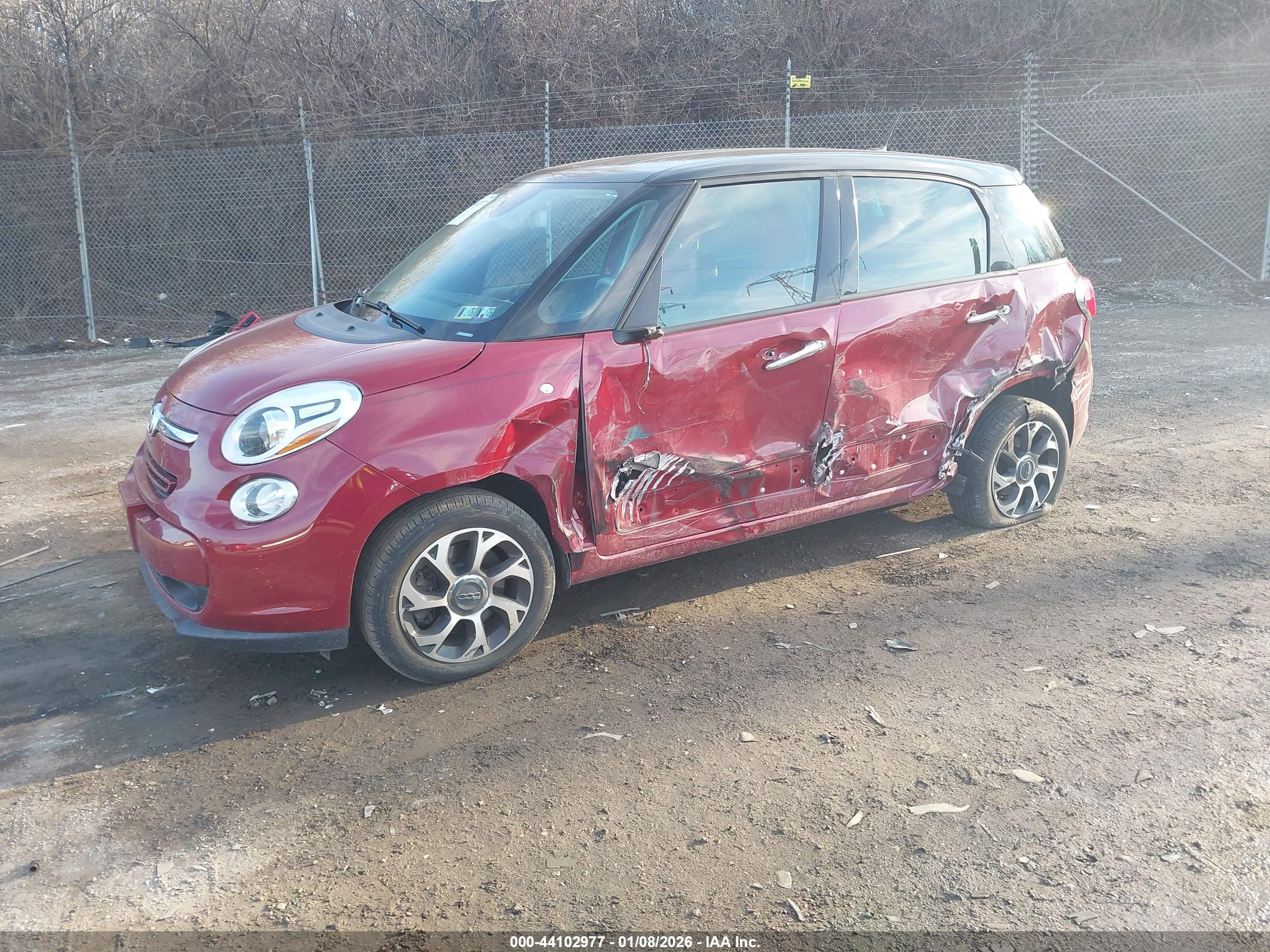 FIAT 500L image 2