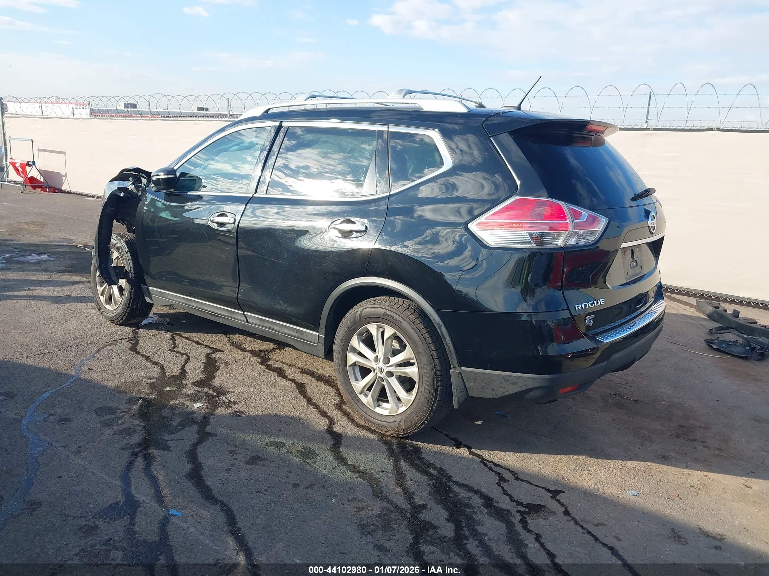 NISSAN ROGUE image 3