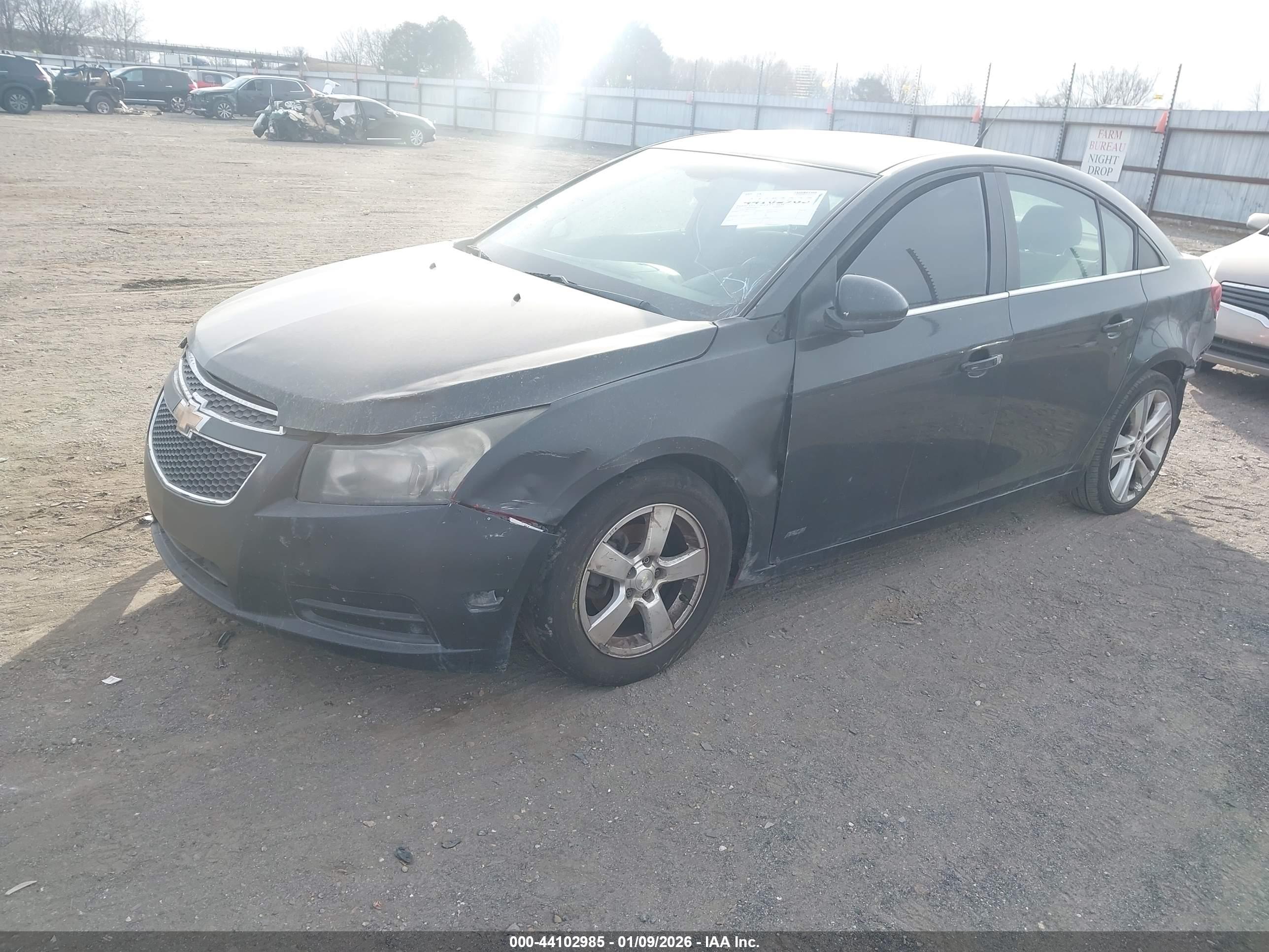 CHEVROLET CRUZE image 2