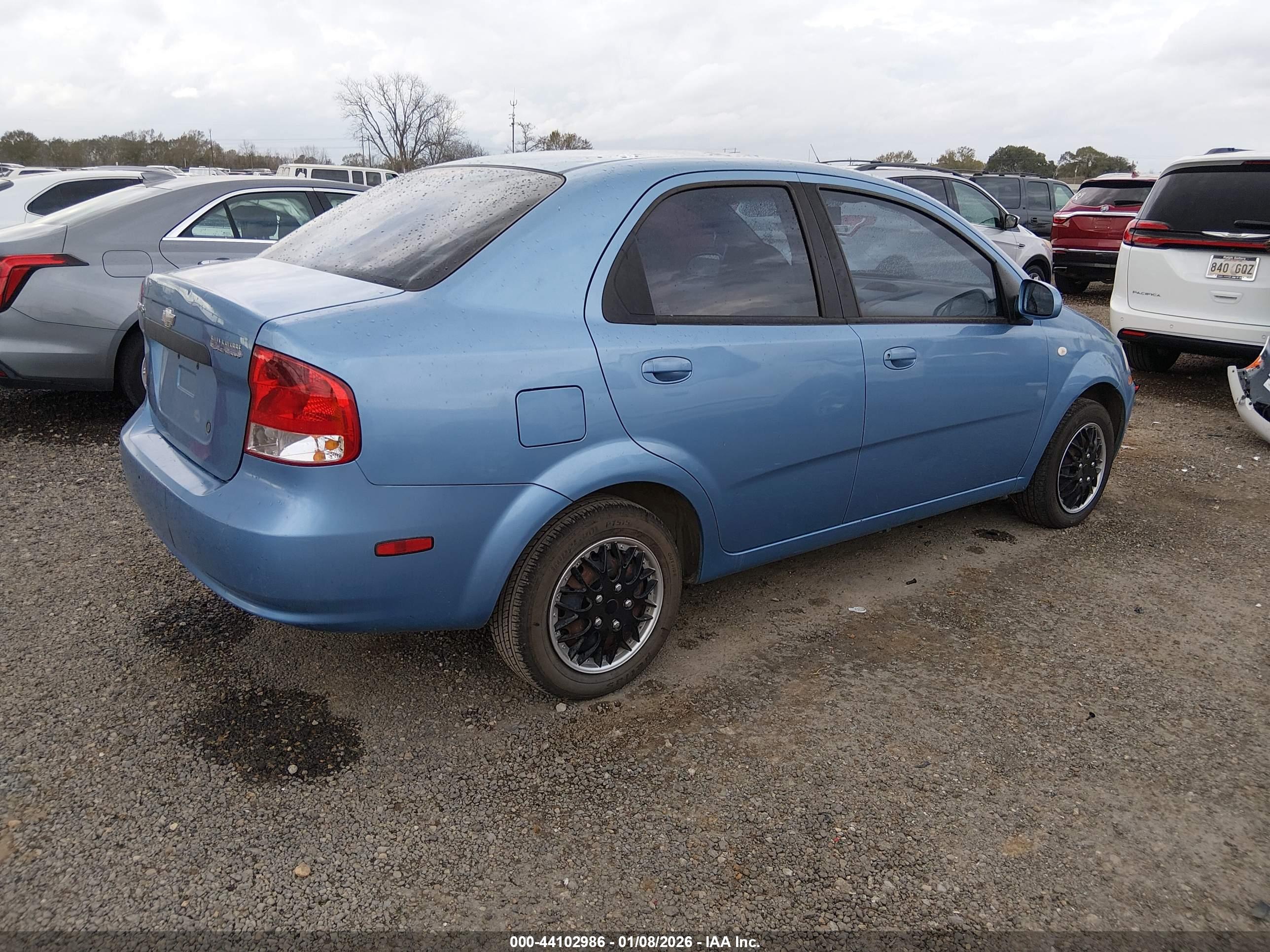 CHEVROLET AVEO image 4