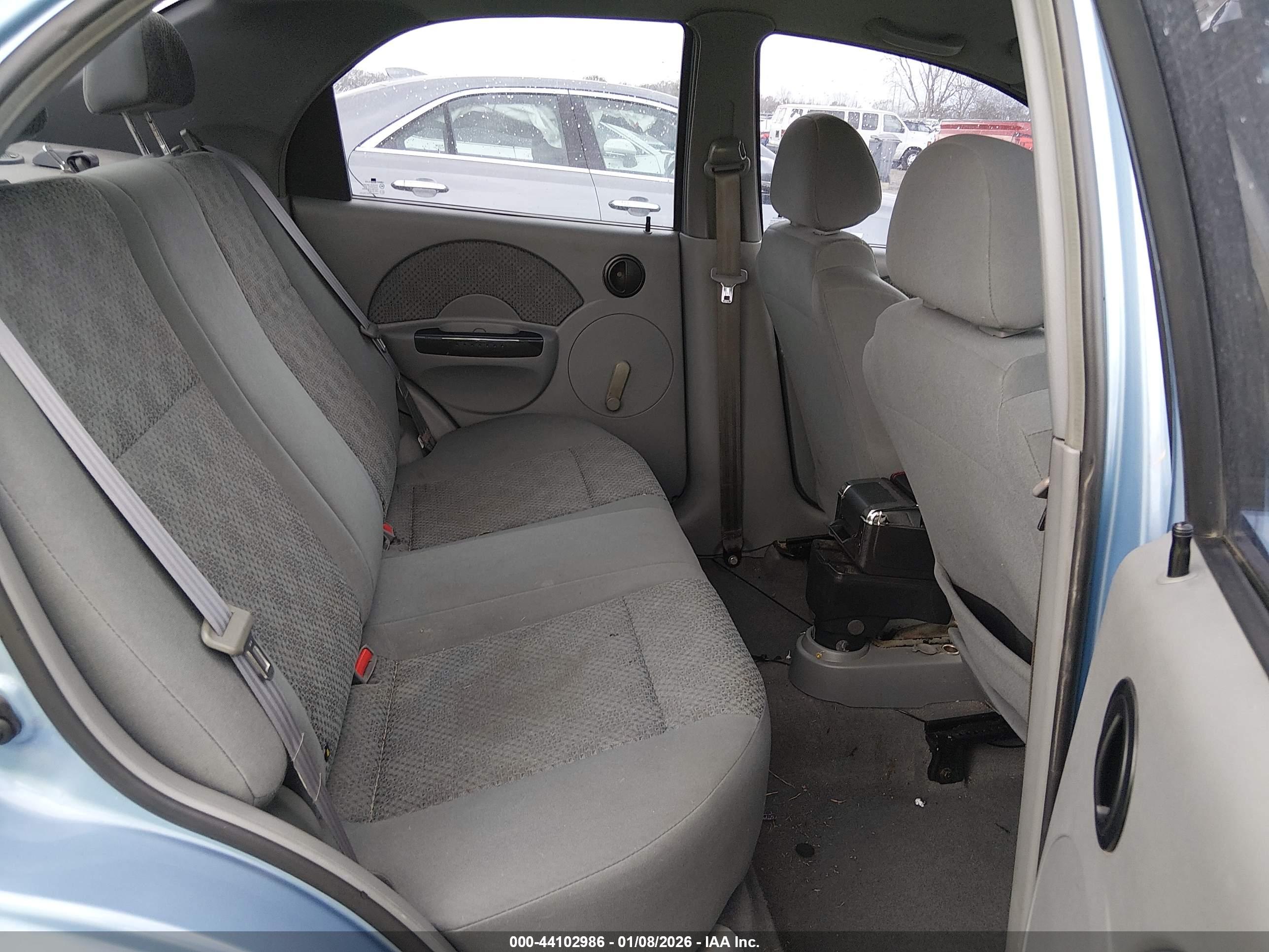 CHEVROLET AVEO image 8