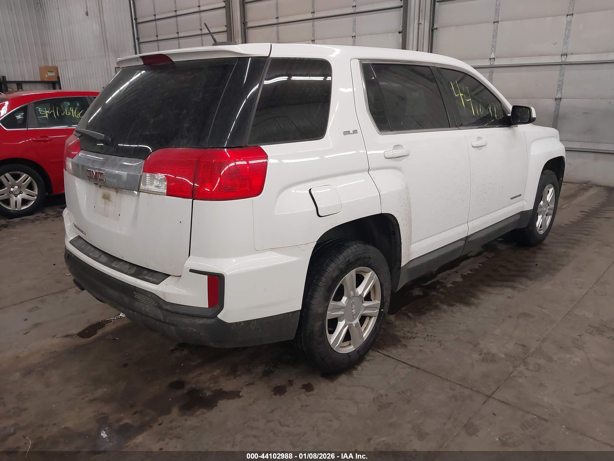 GMC TERRAIN image 4