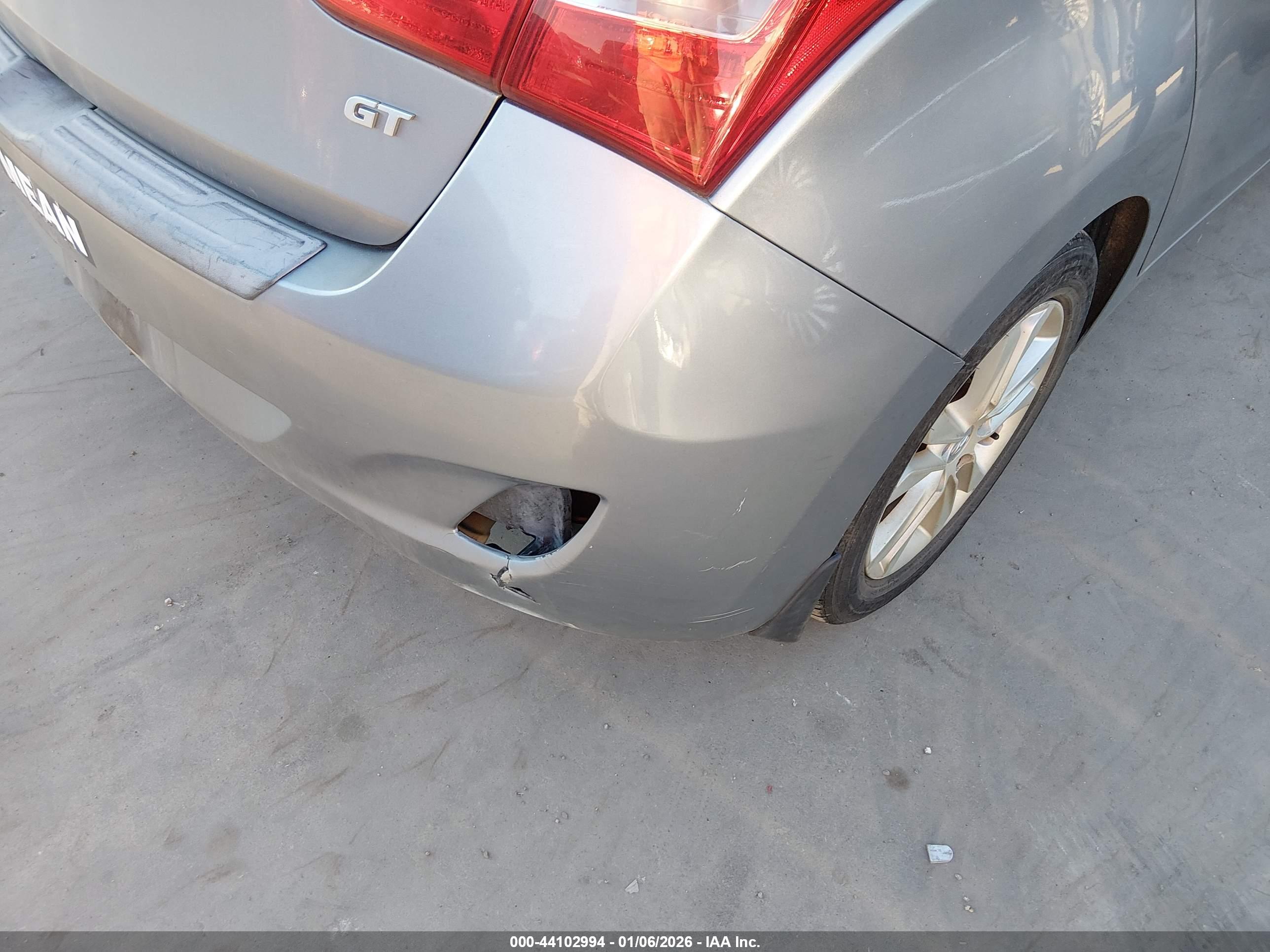HYUNDAI ELANTRA image 6