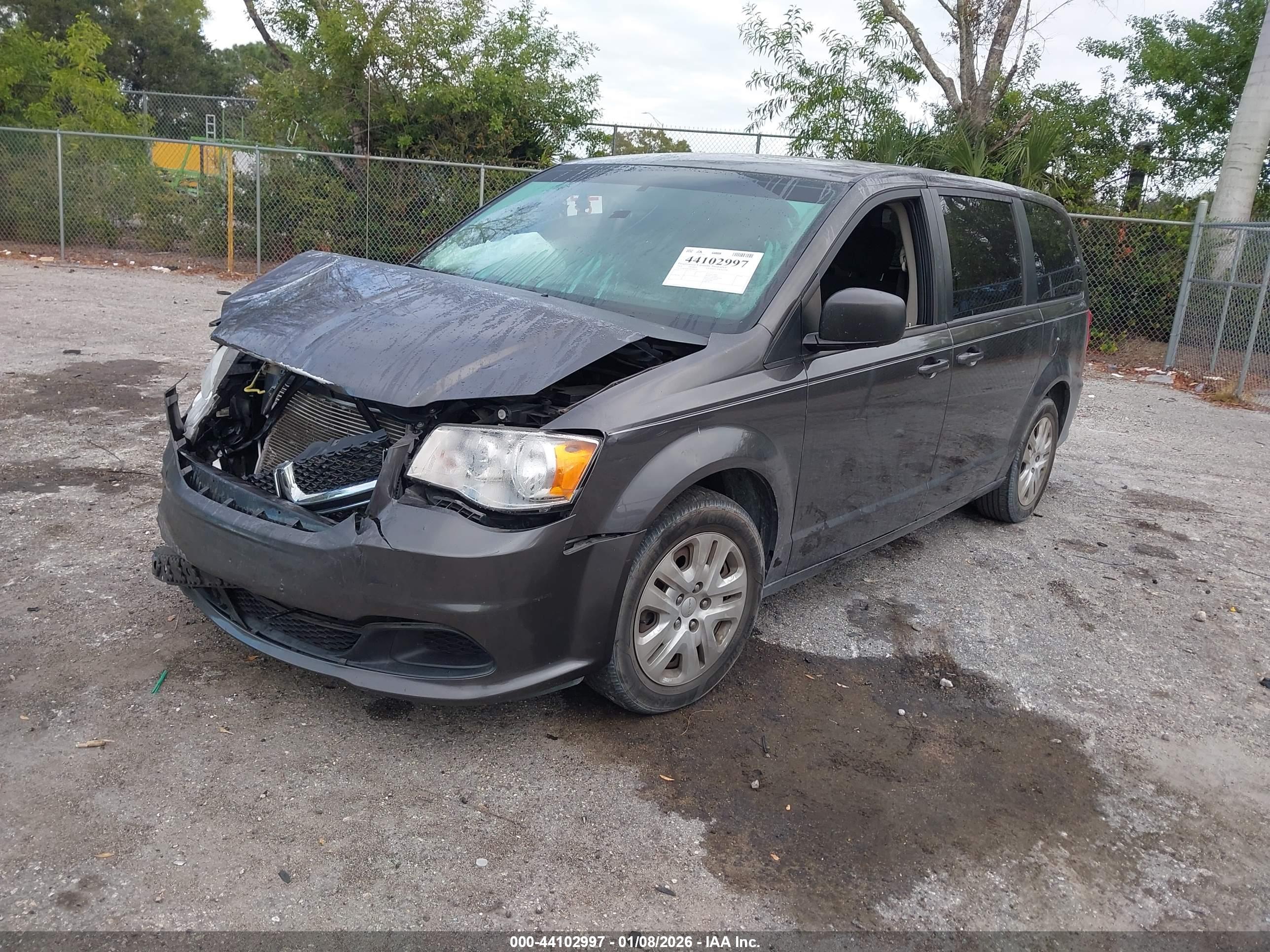 DODGE GRAND image 2