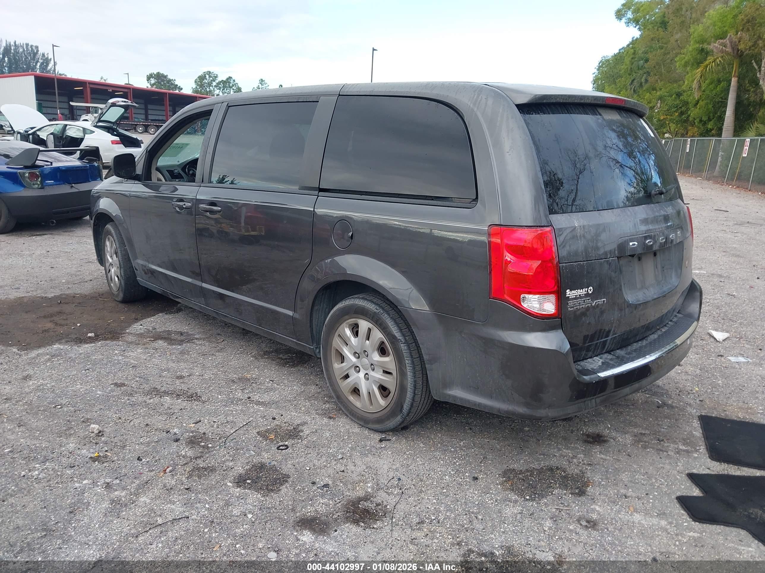 DODGE GRAND image 3