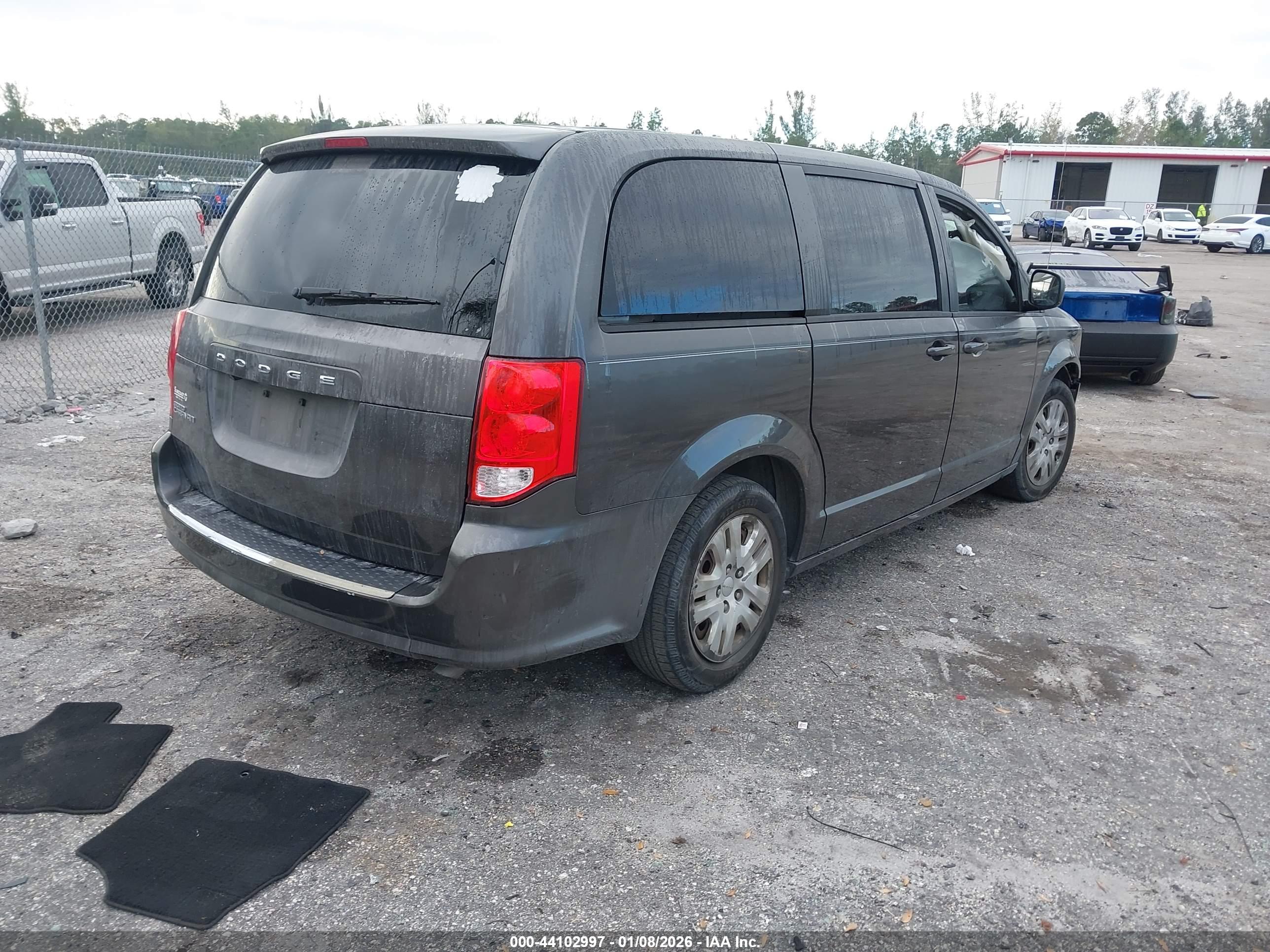 DODGE GRAND image 4