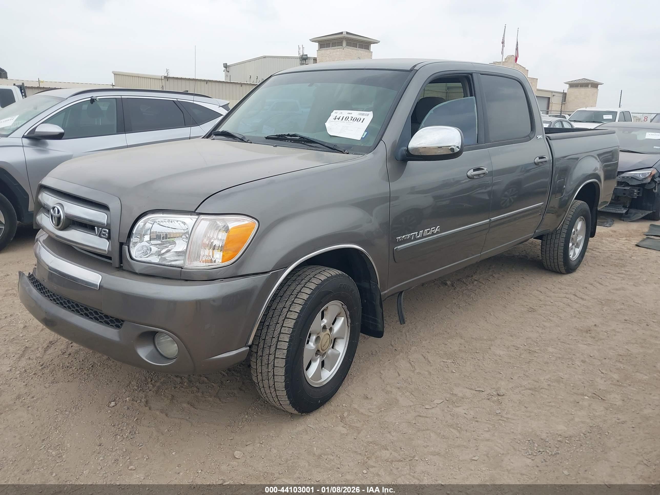 TOYOTA TUNDRA image 2