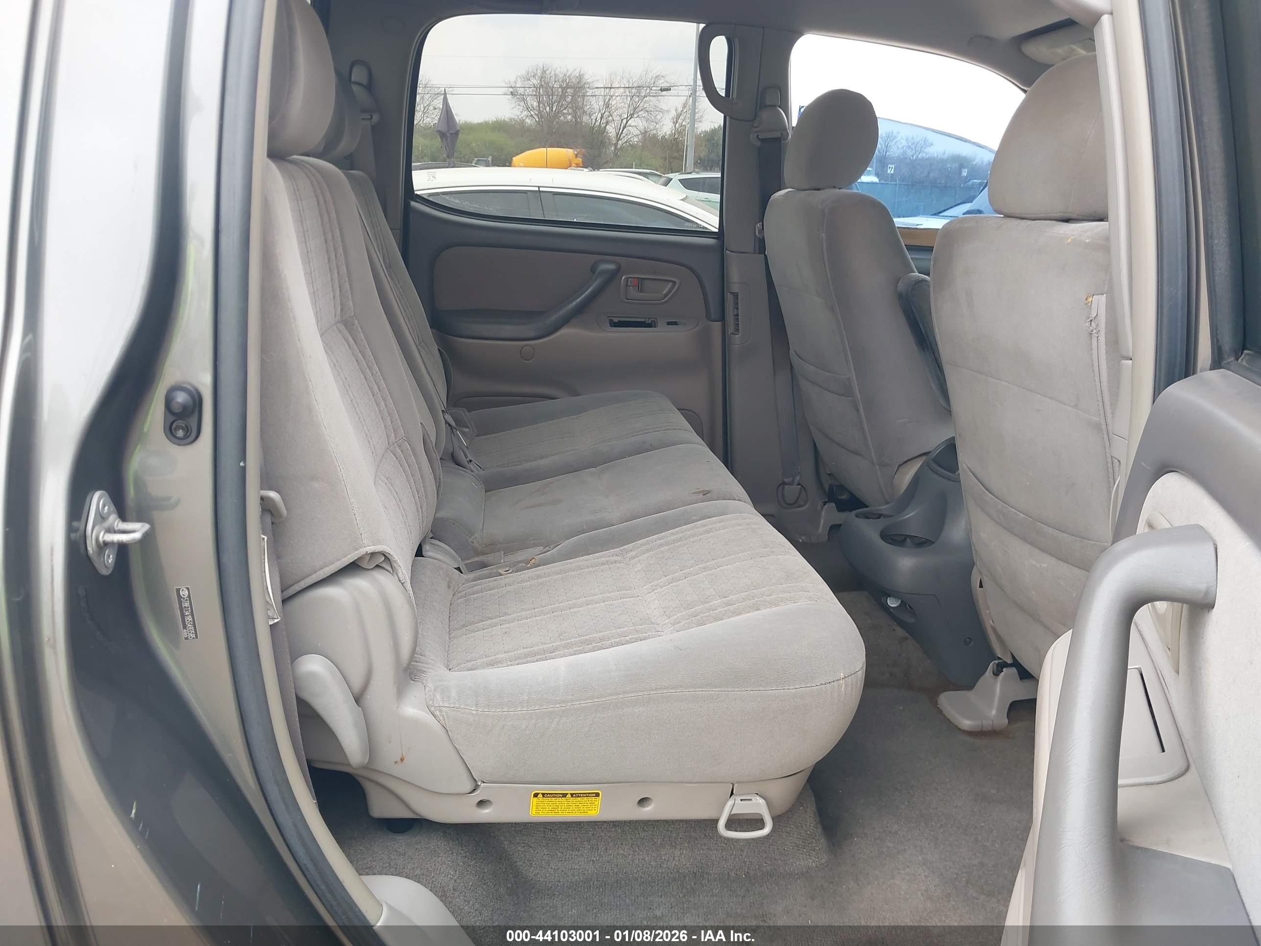 TOYOTA TUNDRA image 8