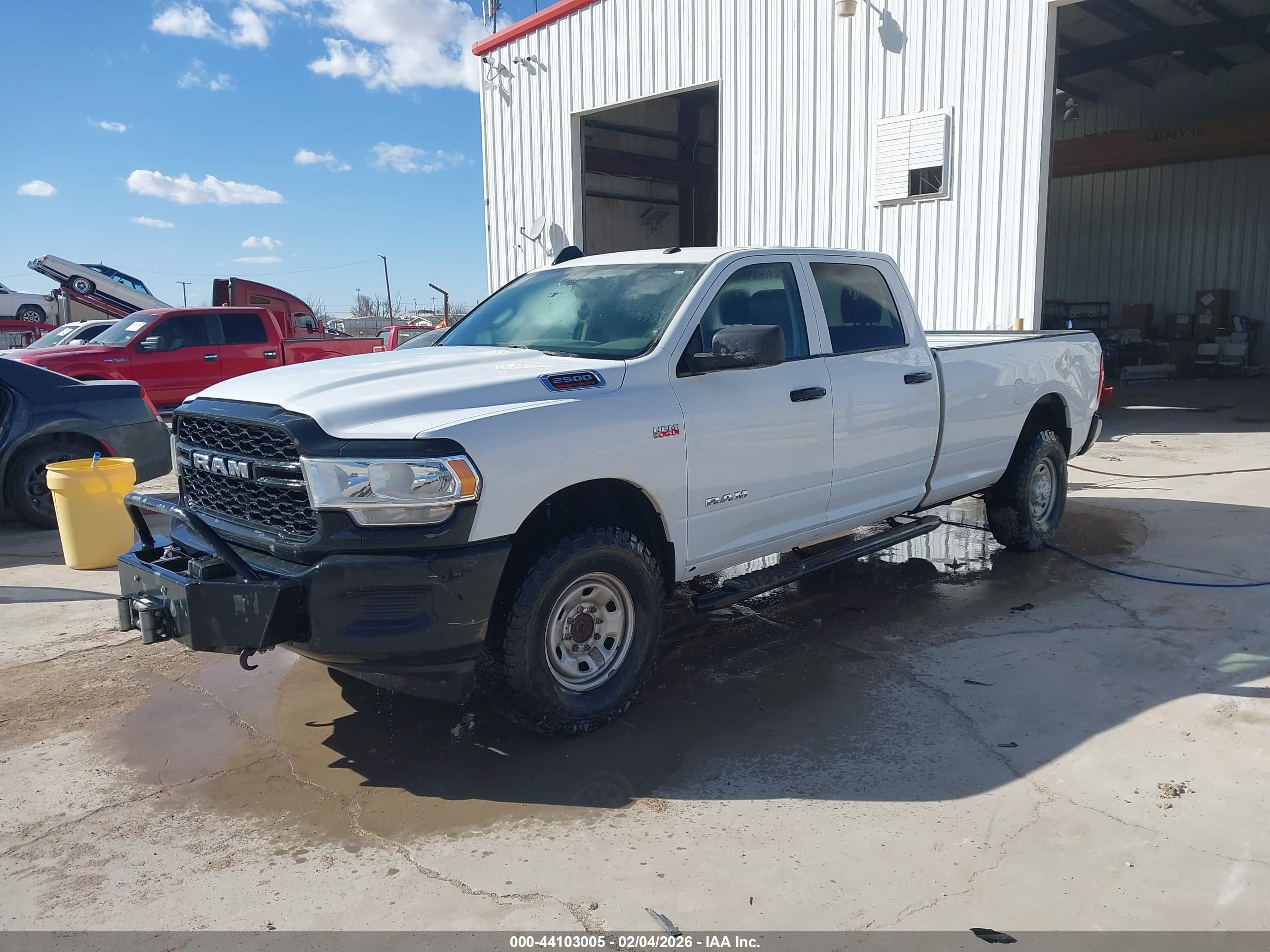 RAM 2500 image 2