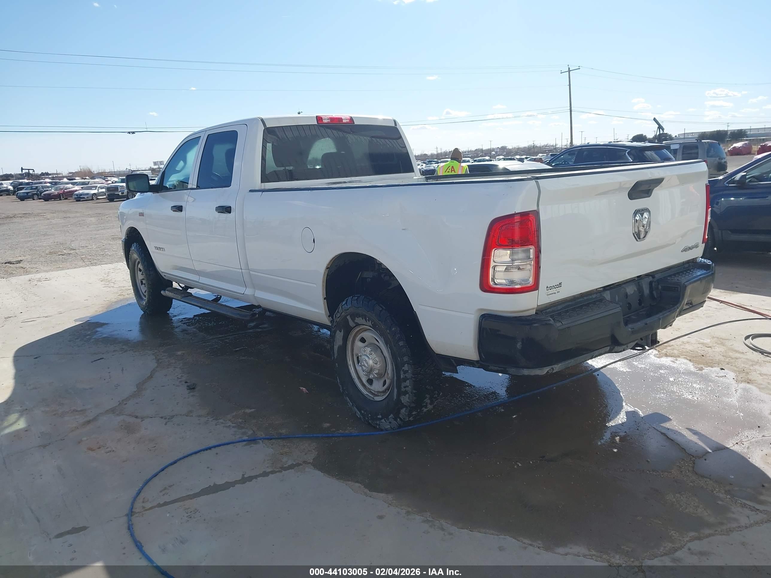 RAM 2500 image 3