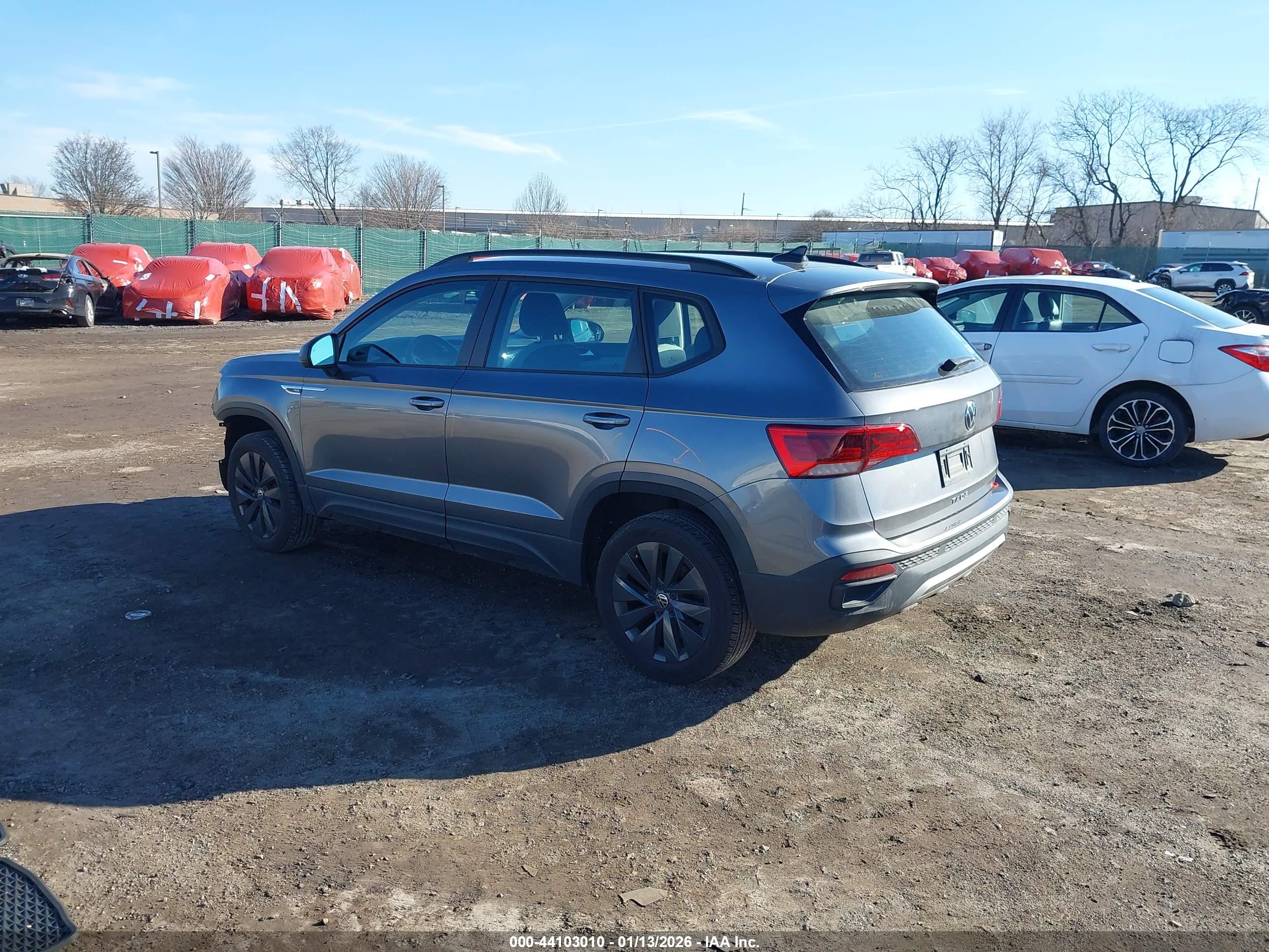 VOLKSWAGEN TAOS image 3