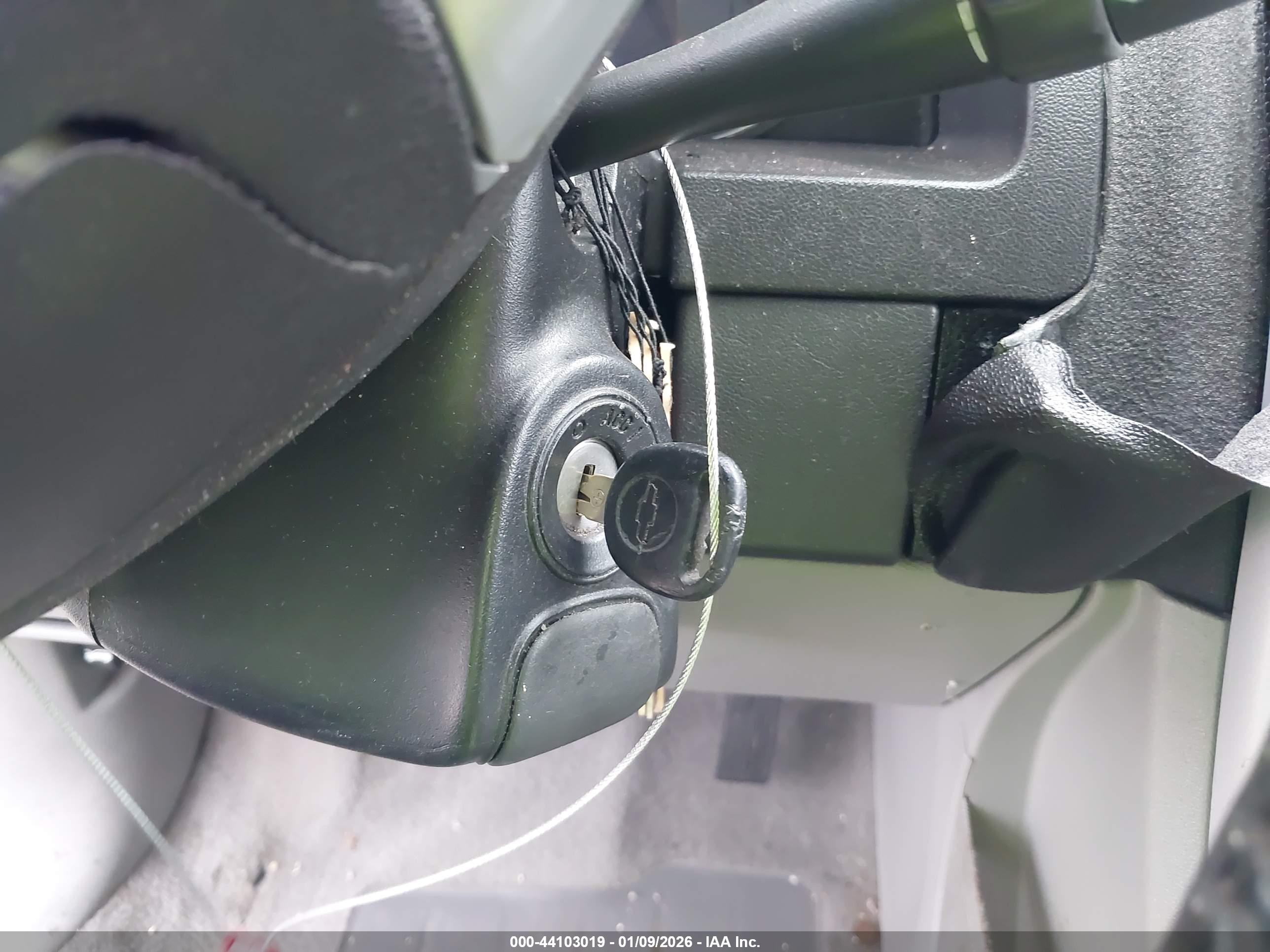 CHEVROLET EQUINOX image 11