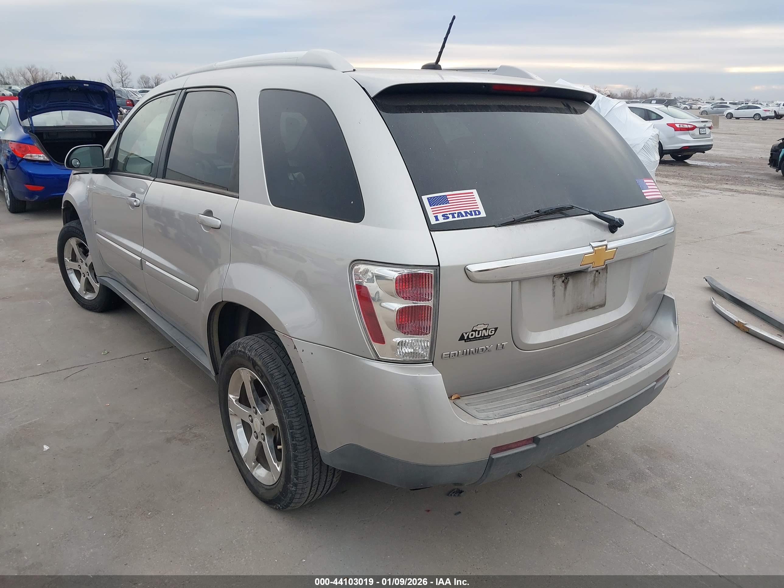 CHEVROLET EQUINOX image 3