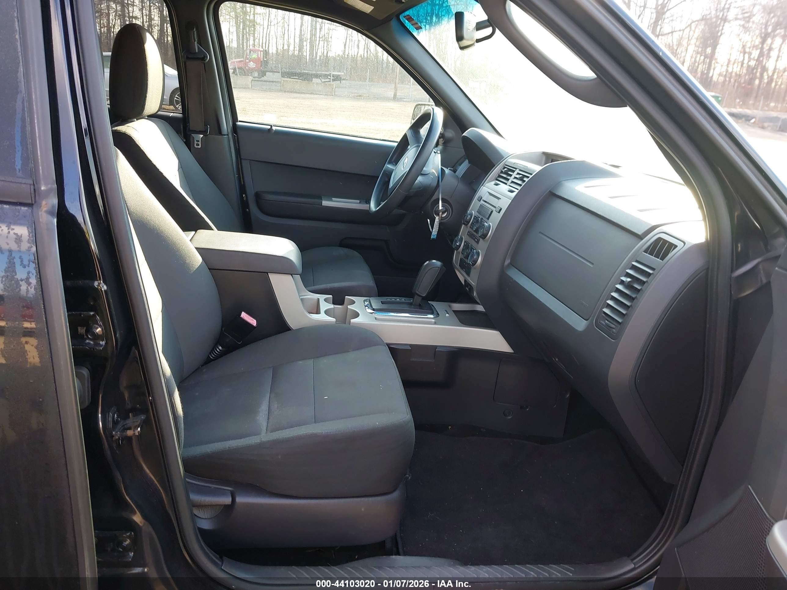 FORD ESCAPE image 5