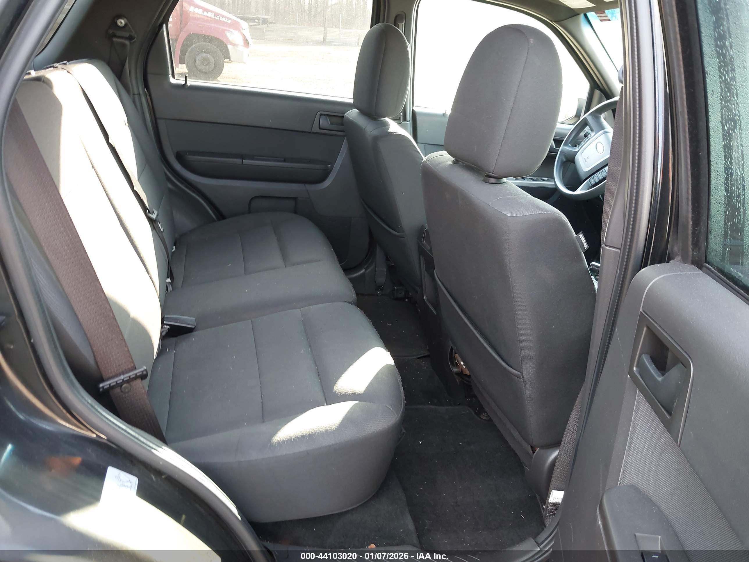 FORD ESCAPE image 8