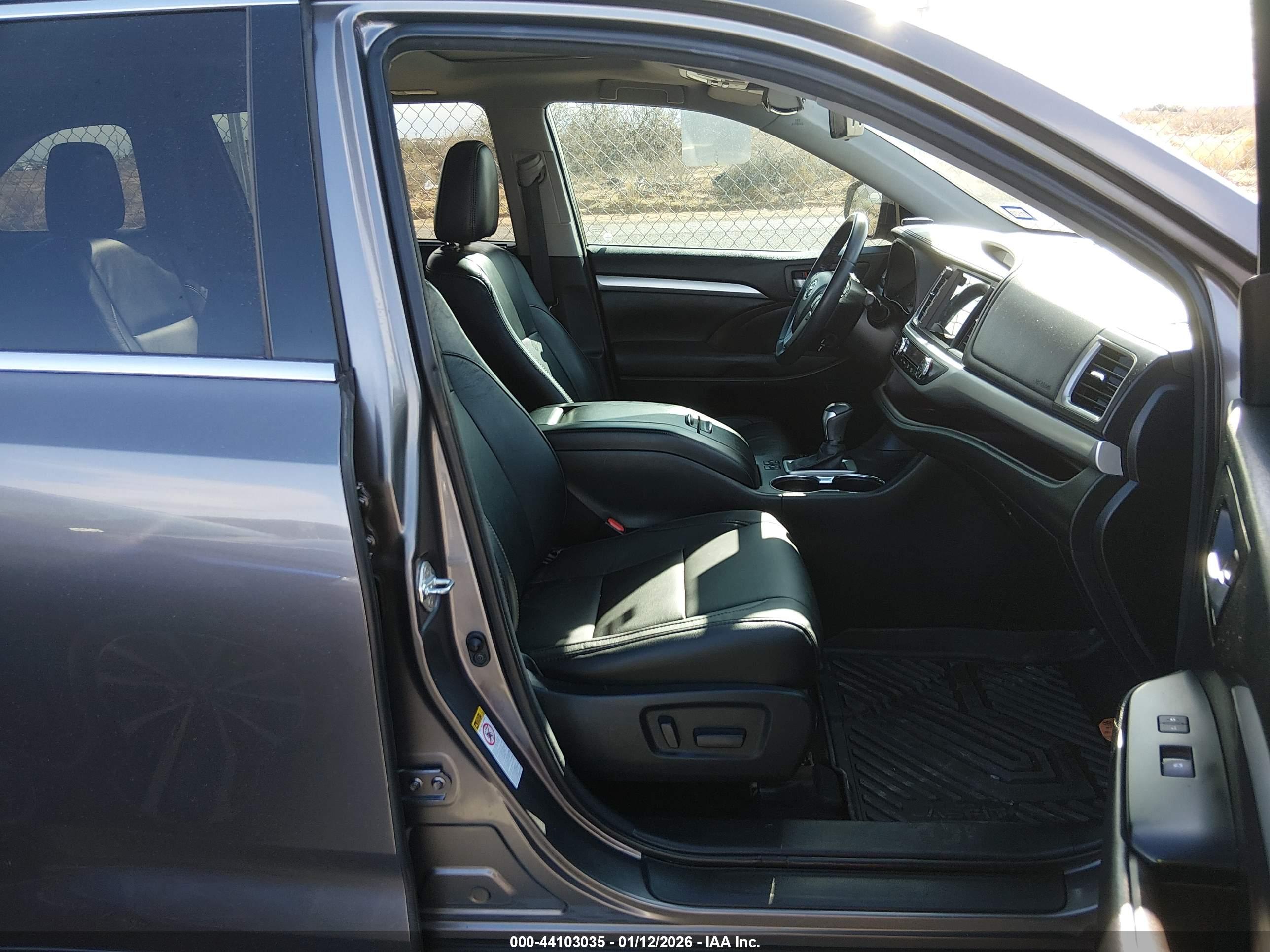 TOYOTA HIGHLANDER image 5