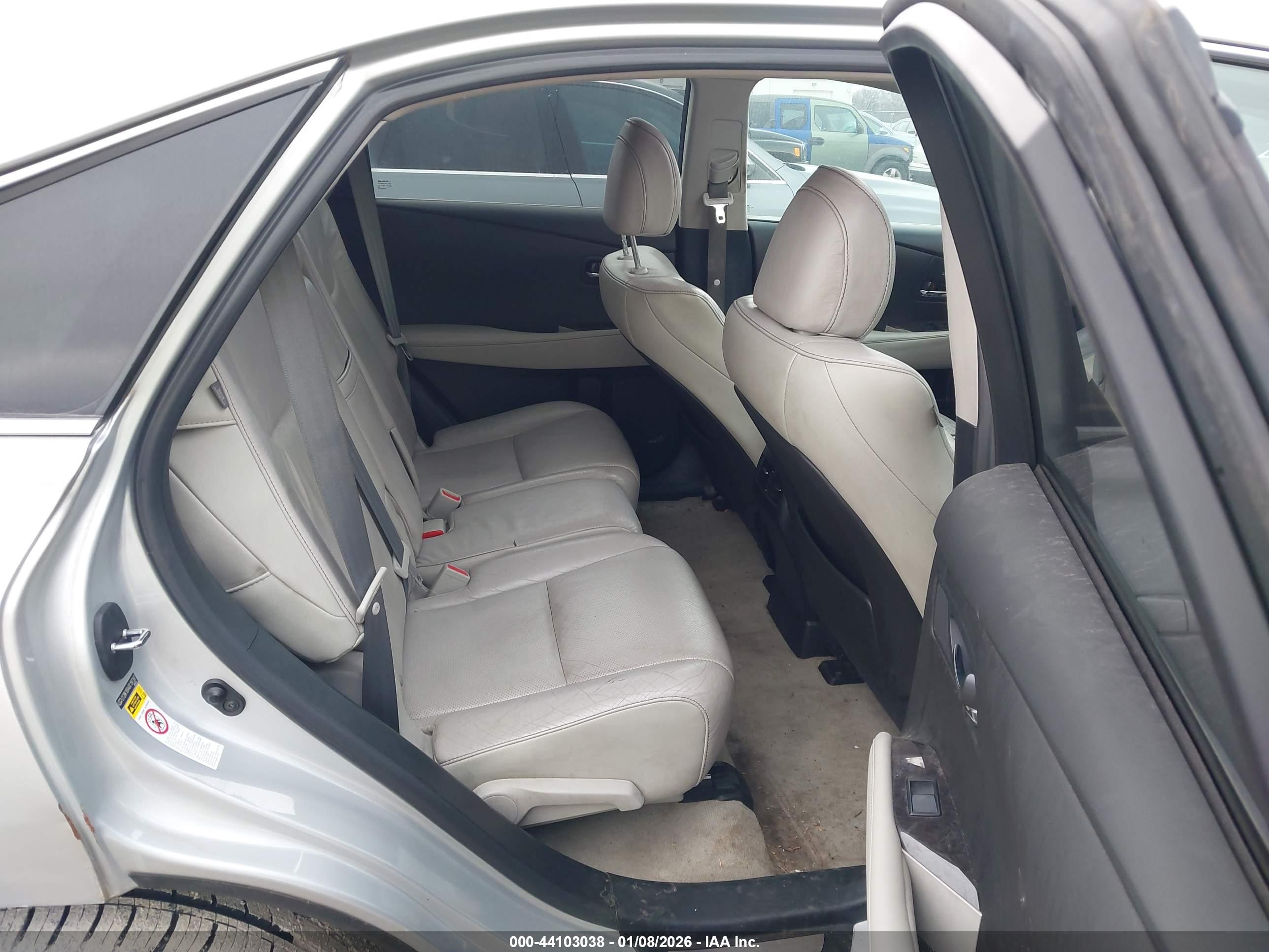 LEXUS RX image 8