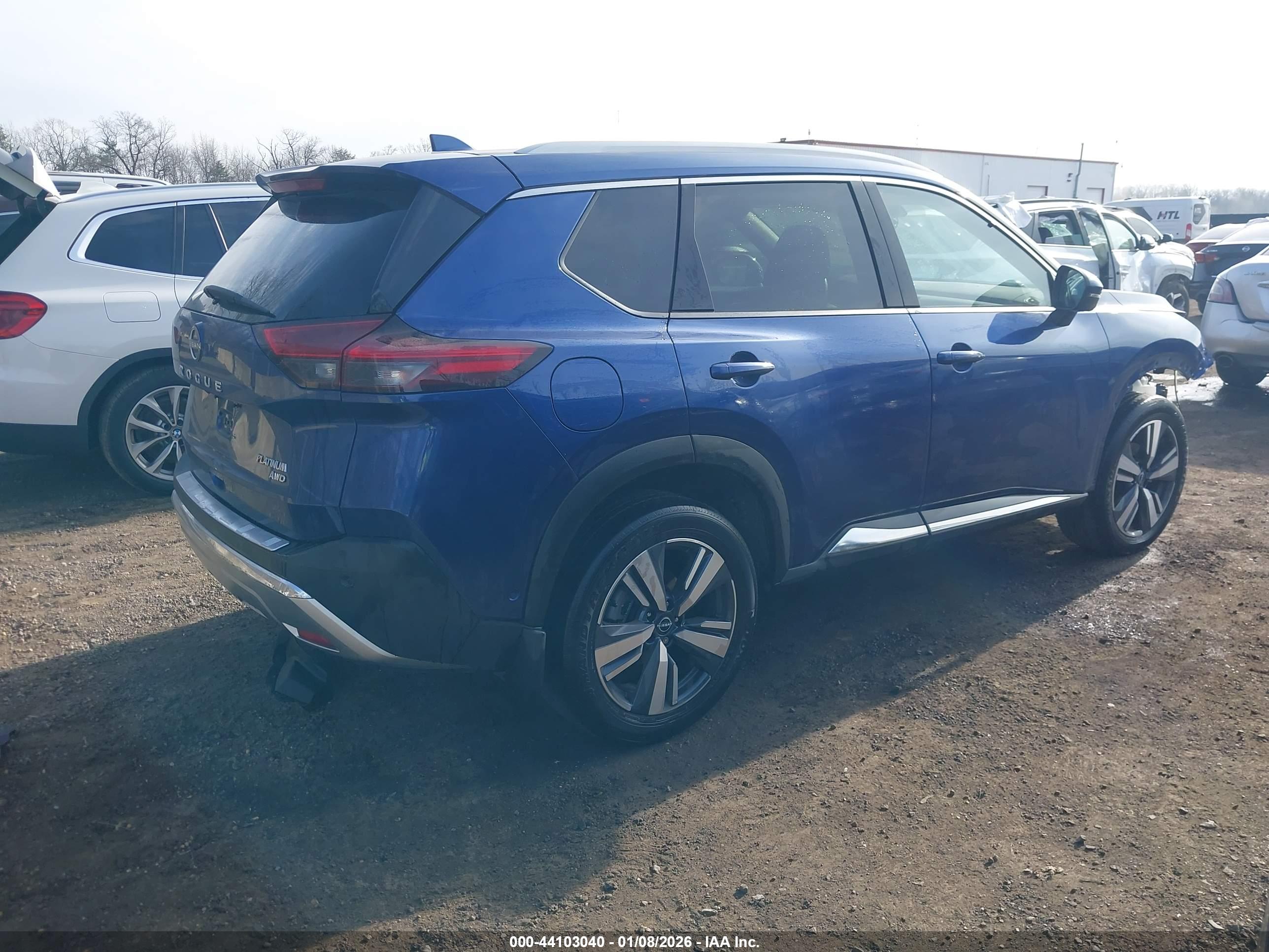 NISSAN ROGUE image 4