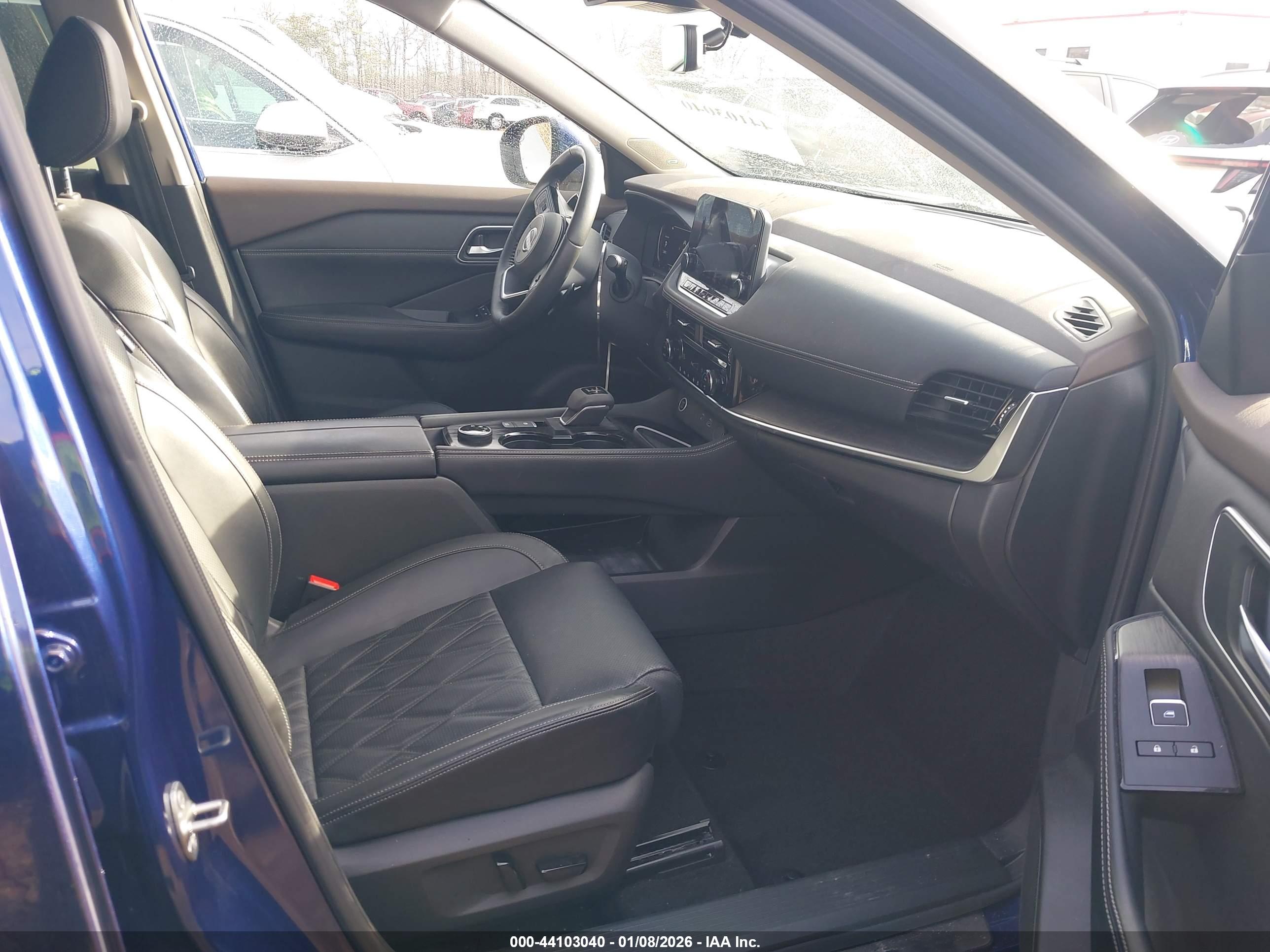 NISSAN ROGUE image 5