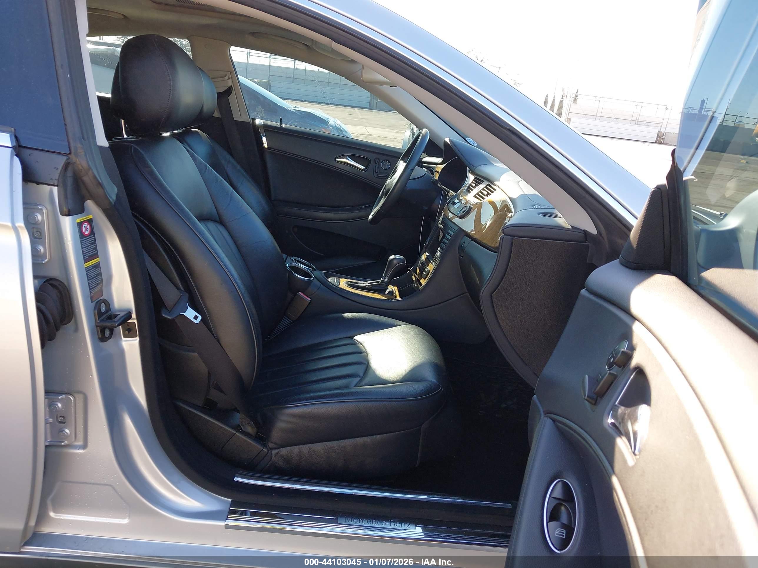 MERCEDES-BENZ CLS image 5
