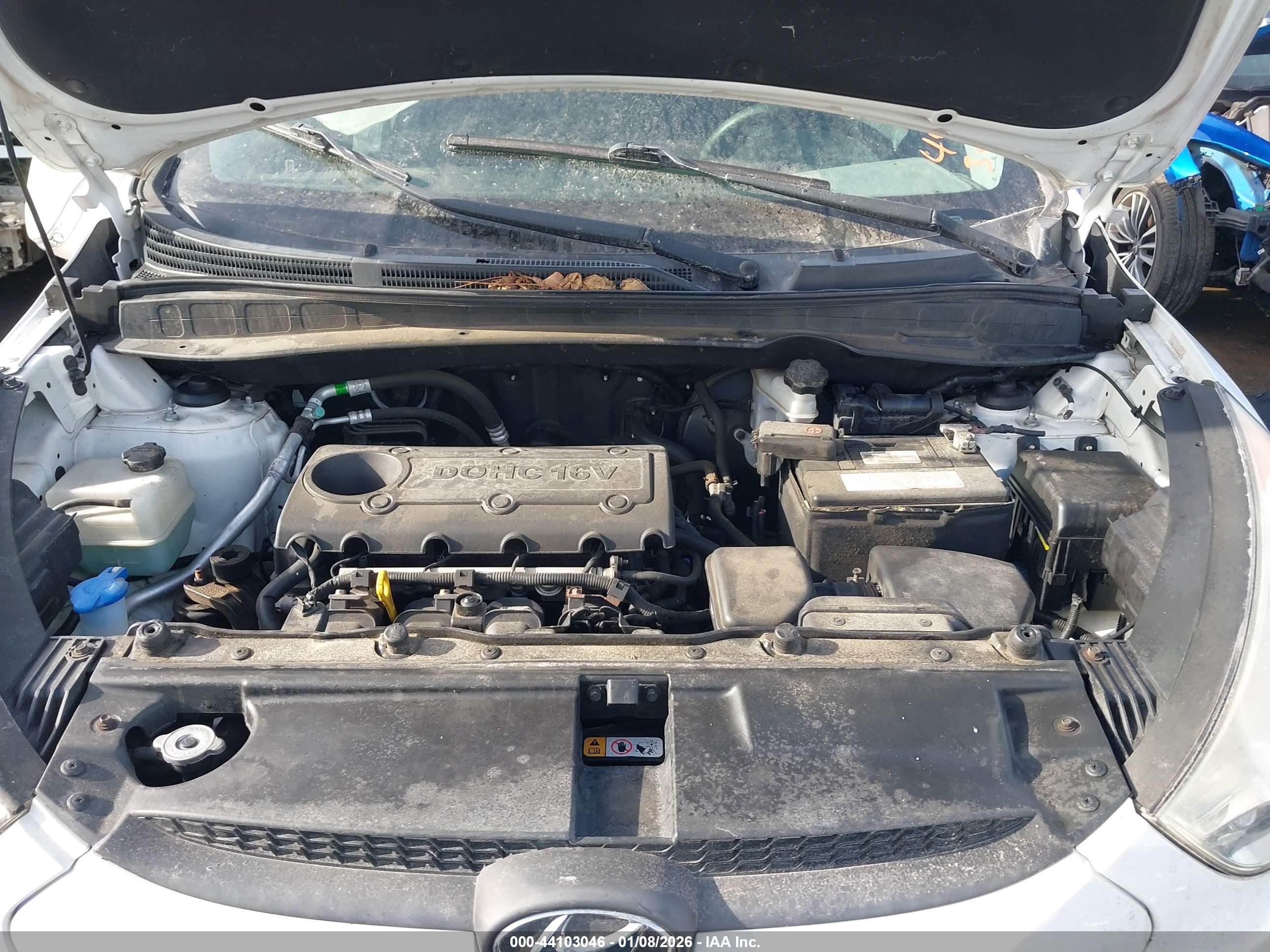 HYUNDAI TUCSON image 10