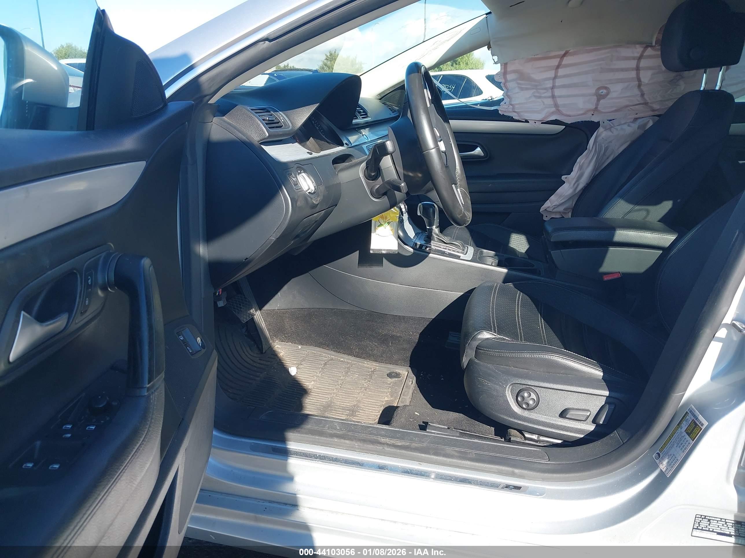 VOLKSWAGEN CC image 5