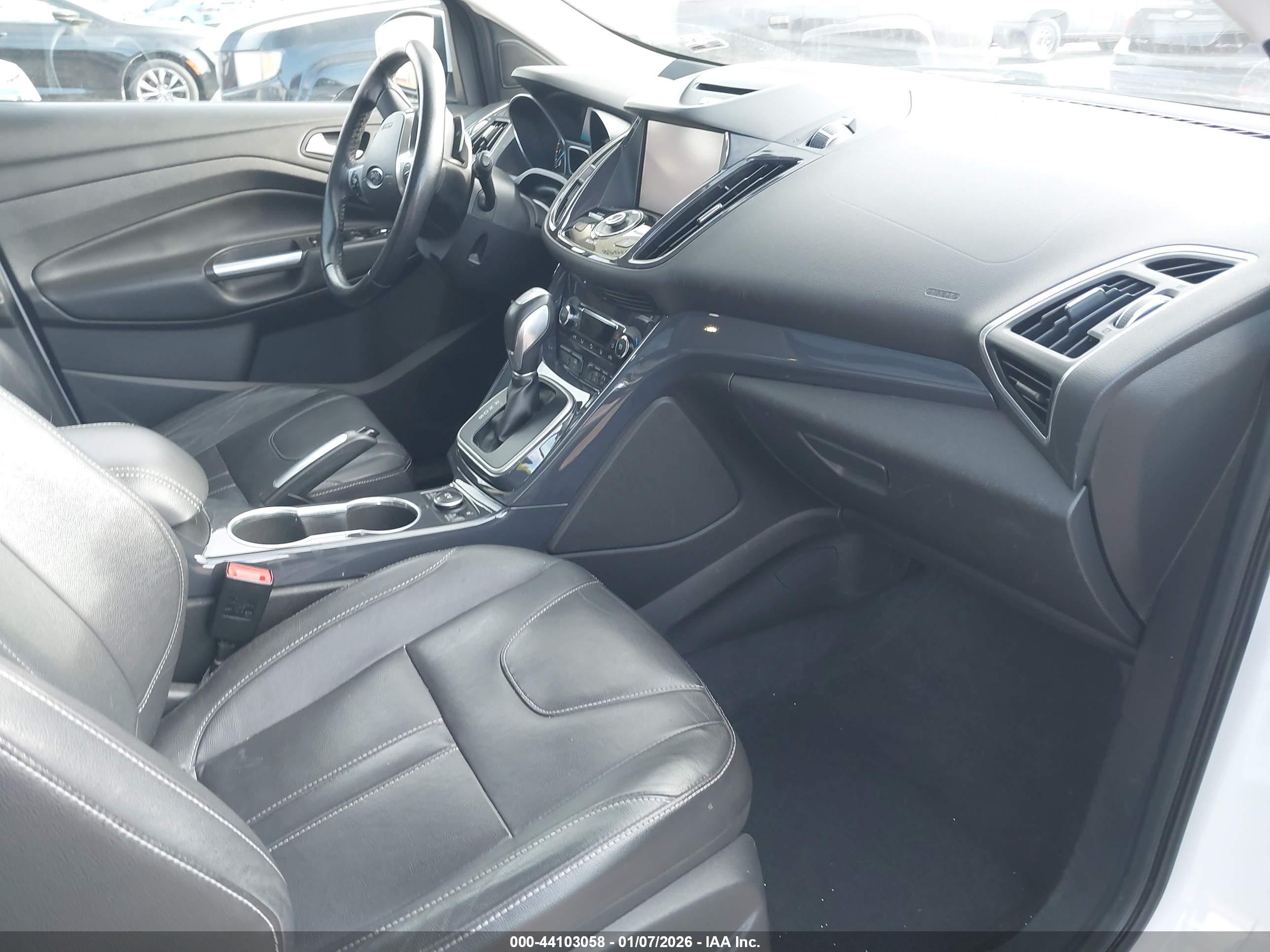 FORD ESCAPE image 5