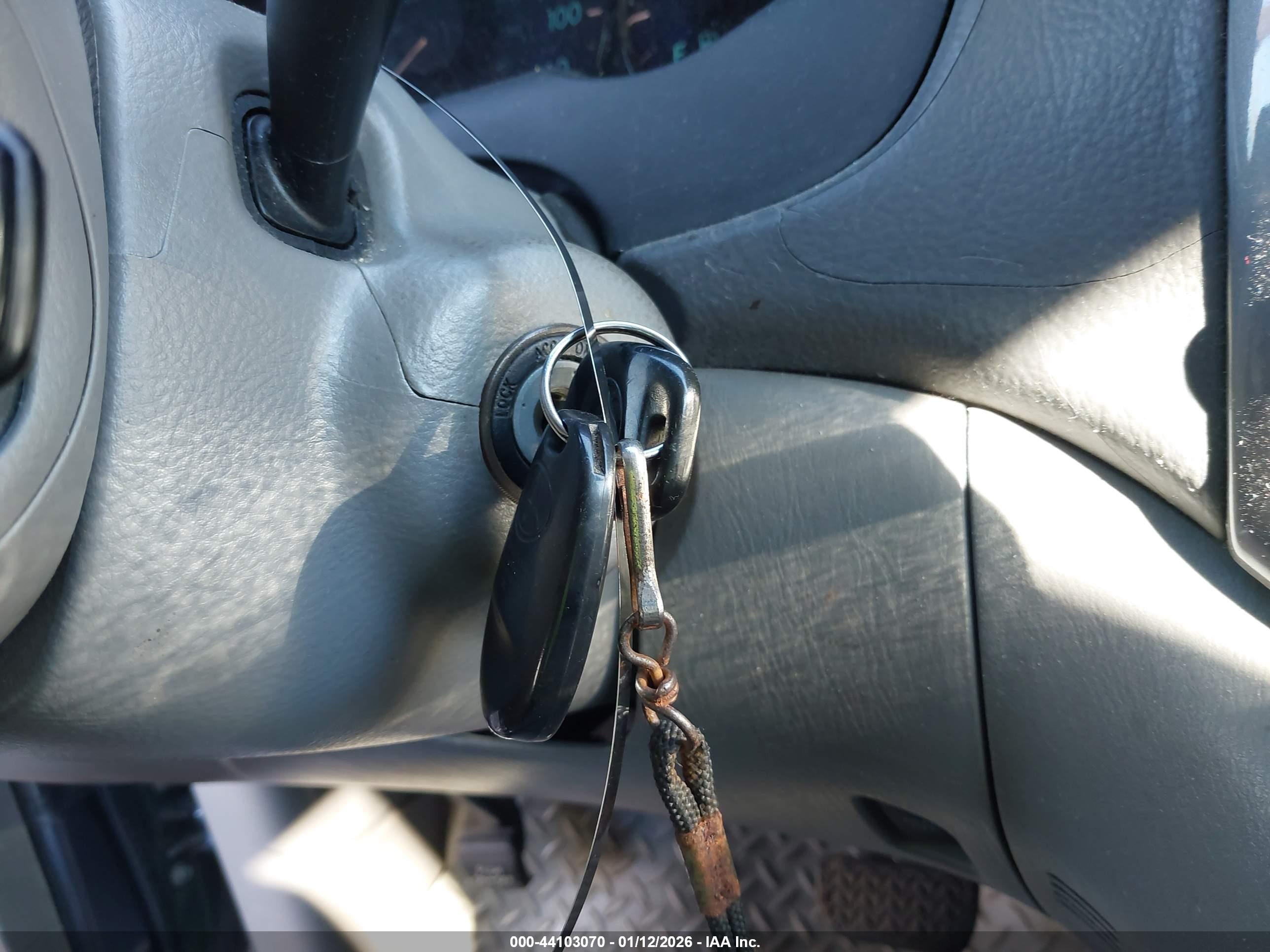 TOYOTA SIENNA image 11